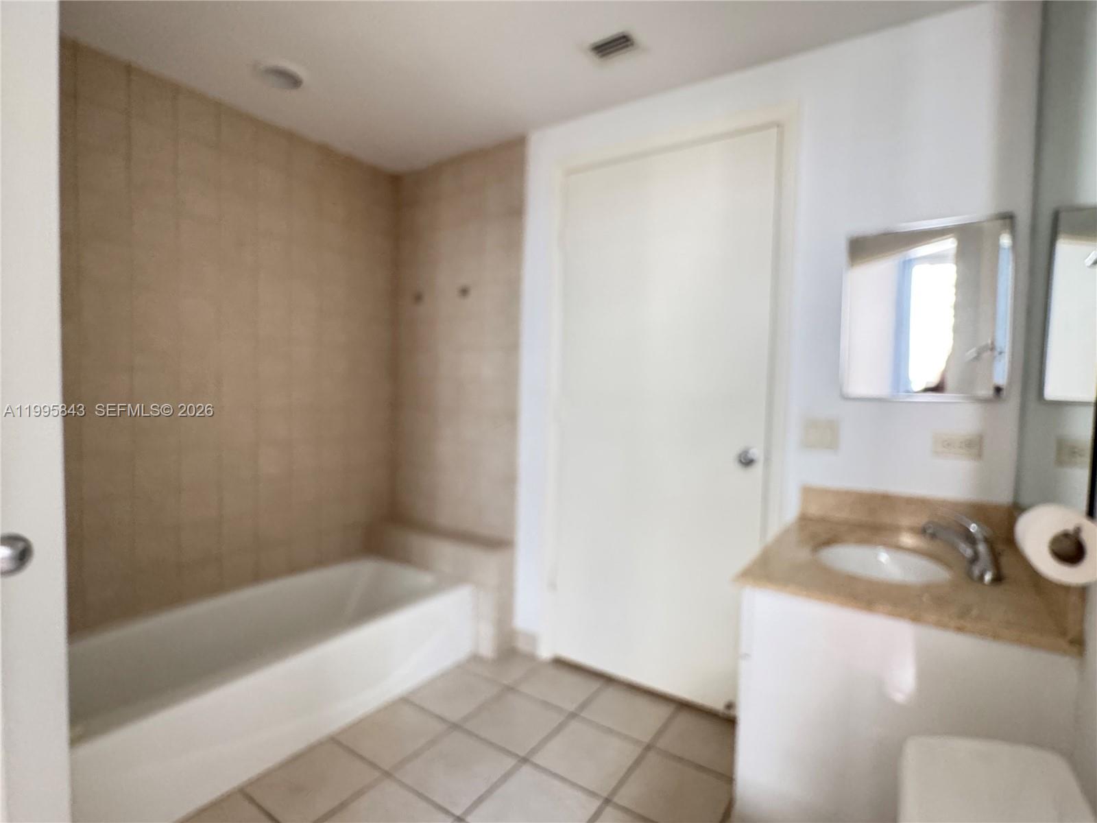 image Courts Brickell Key20