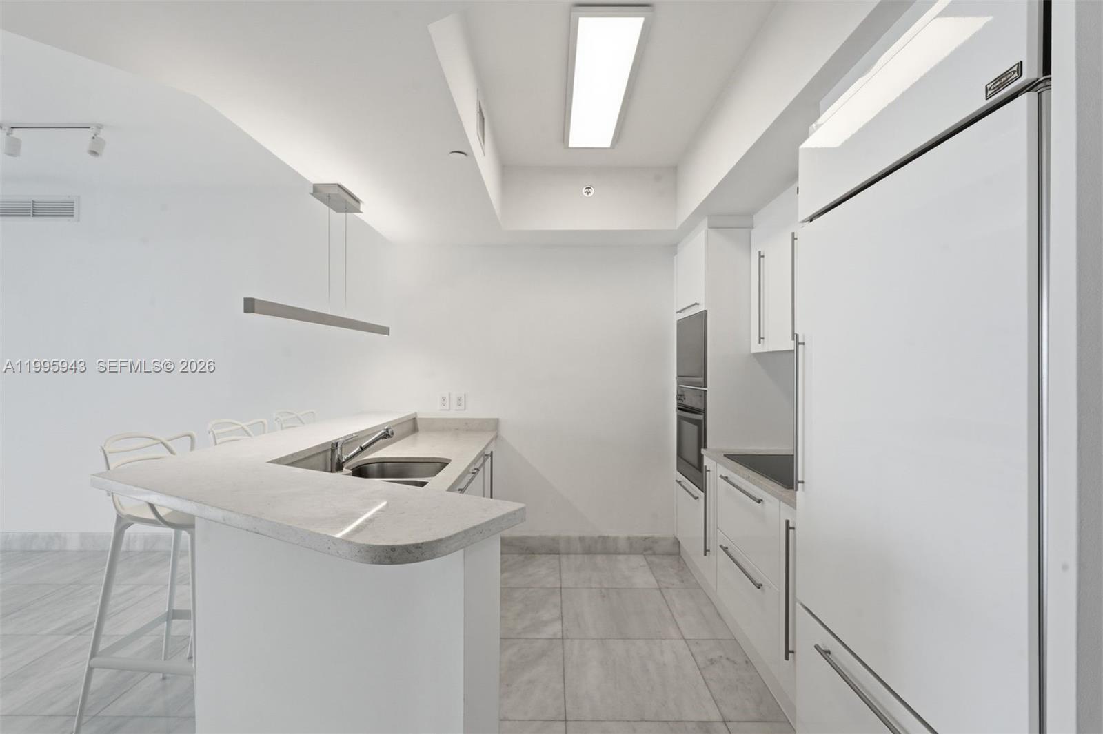 450 Alton Rd #910 Miami Beach, FL 33139