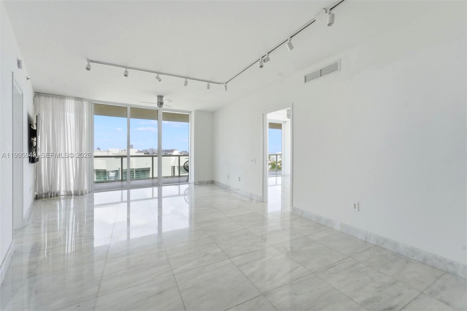 450 Alton Rd #910 Miami Beach, FL 33139