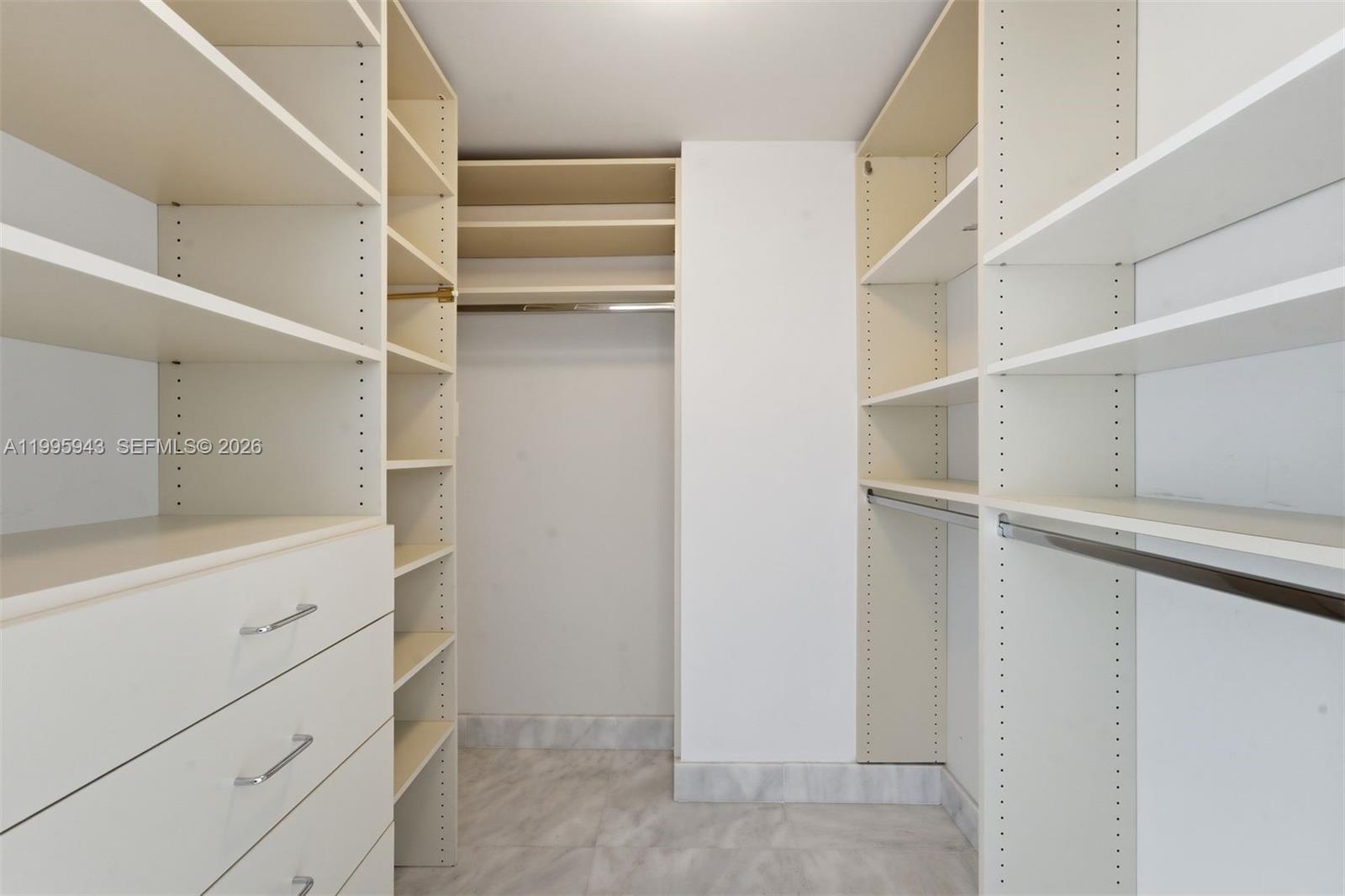 450 Alton Rd #910 Miami Beach, FL 33139