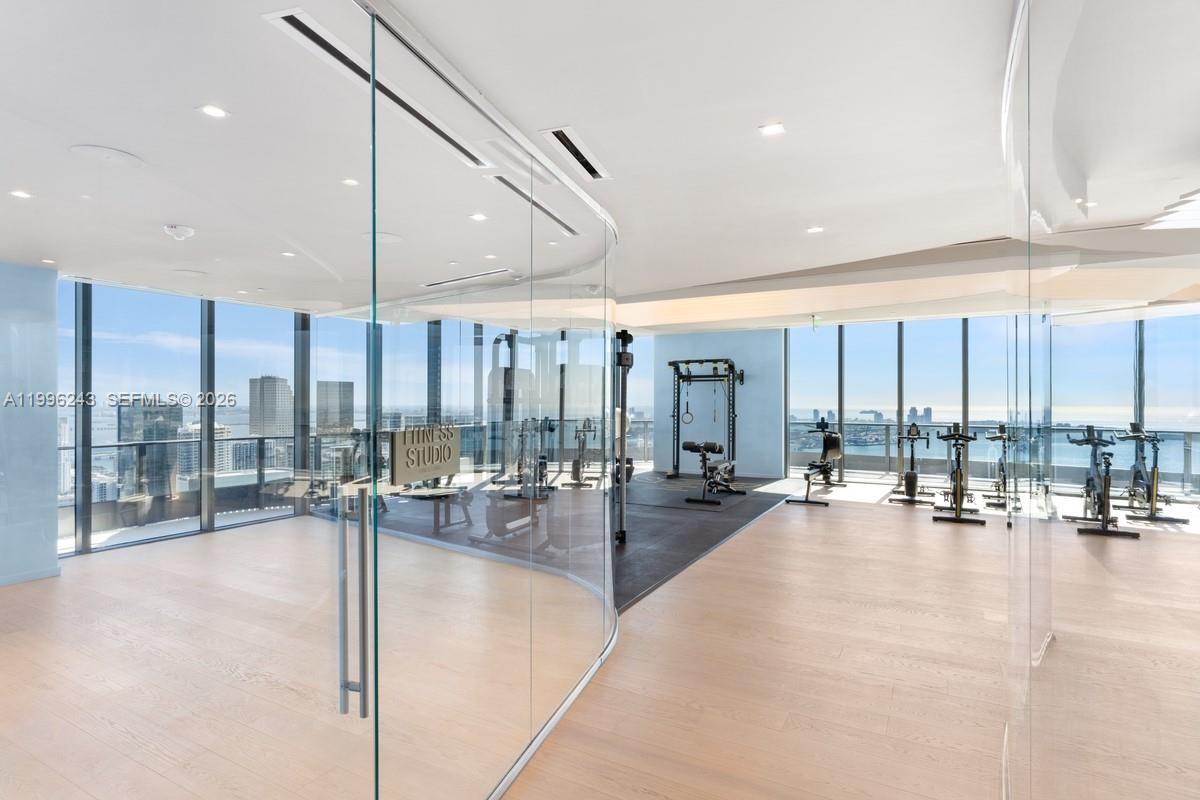 image Brickell Flatiron42