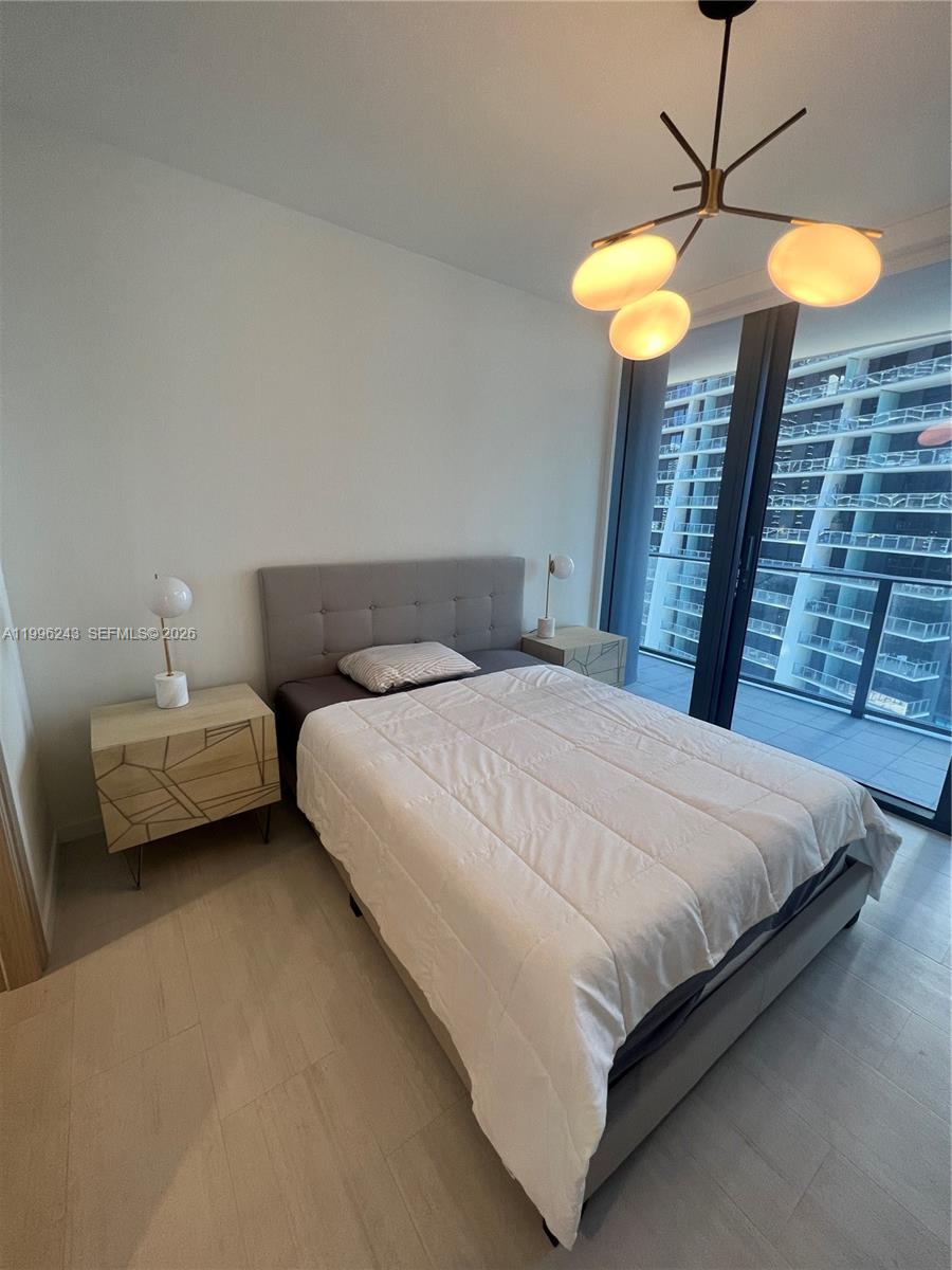 image Brickell Flatiron4