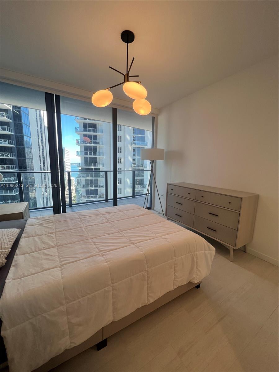 image Brickell Flatiron5