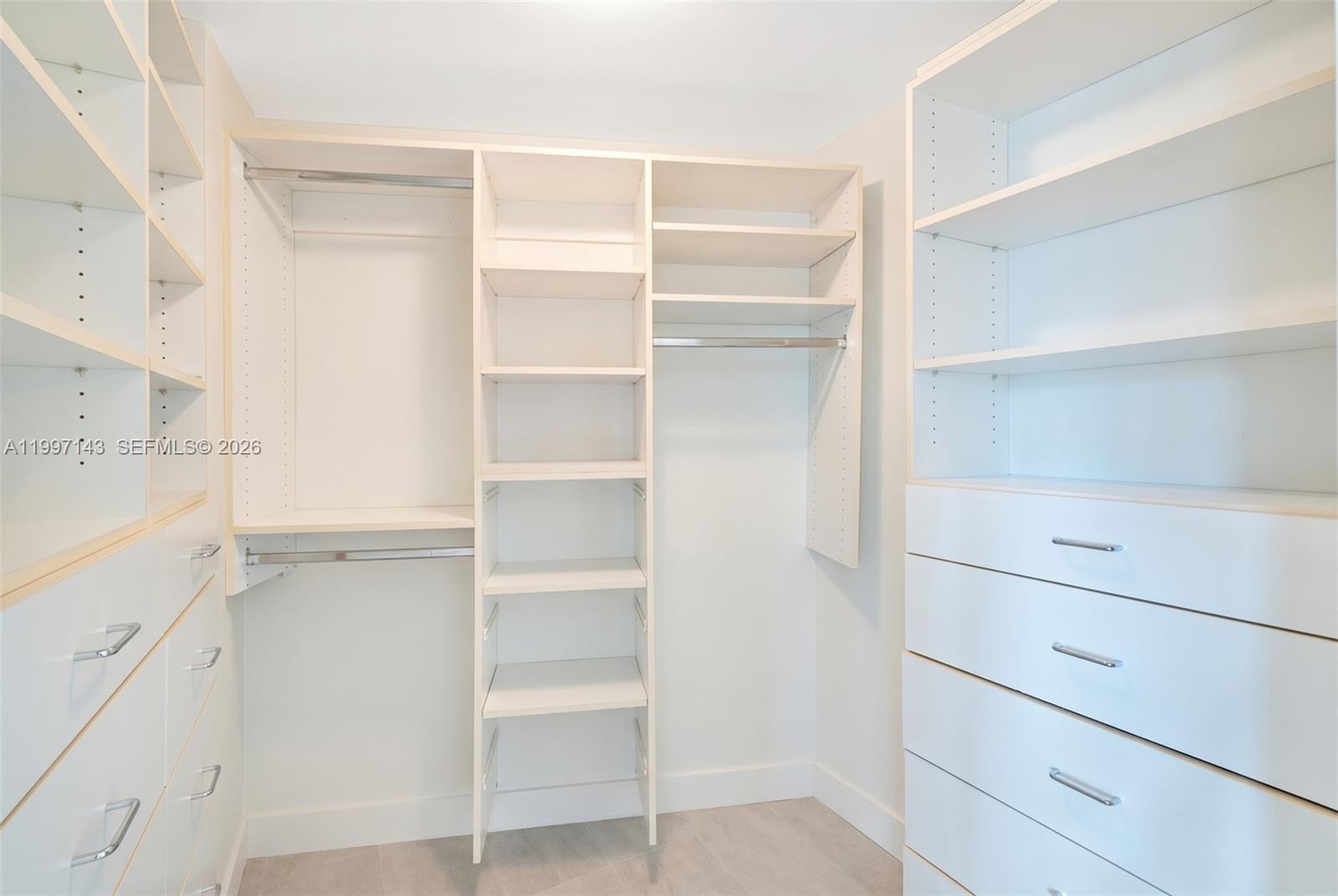 226 Ocean Dr #8F Miami Beach, FL 33139