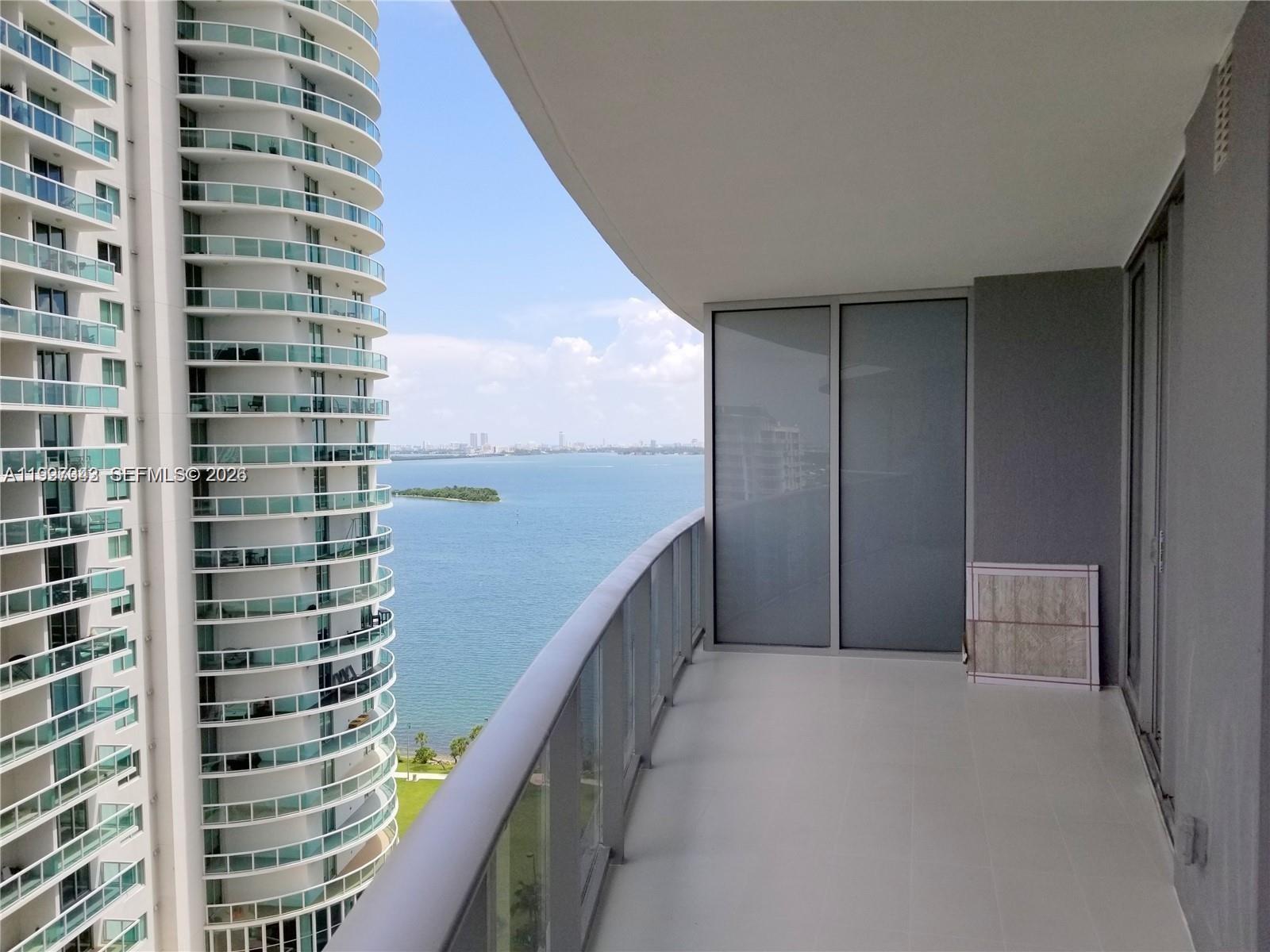 image Aria on the Bay1