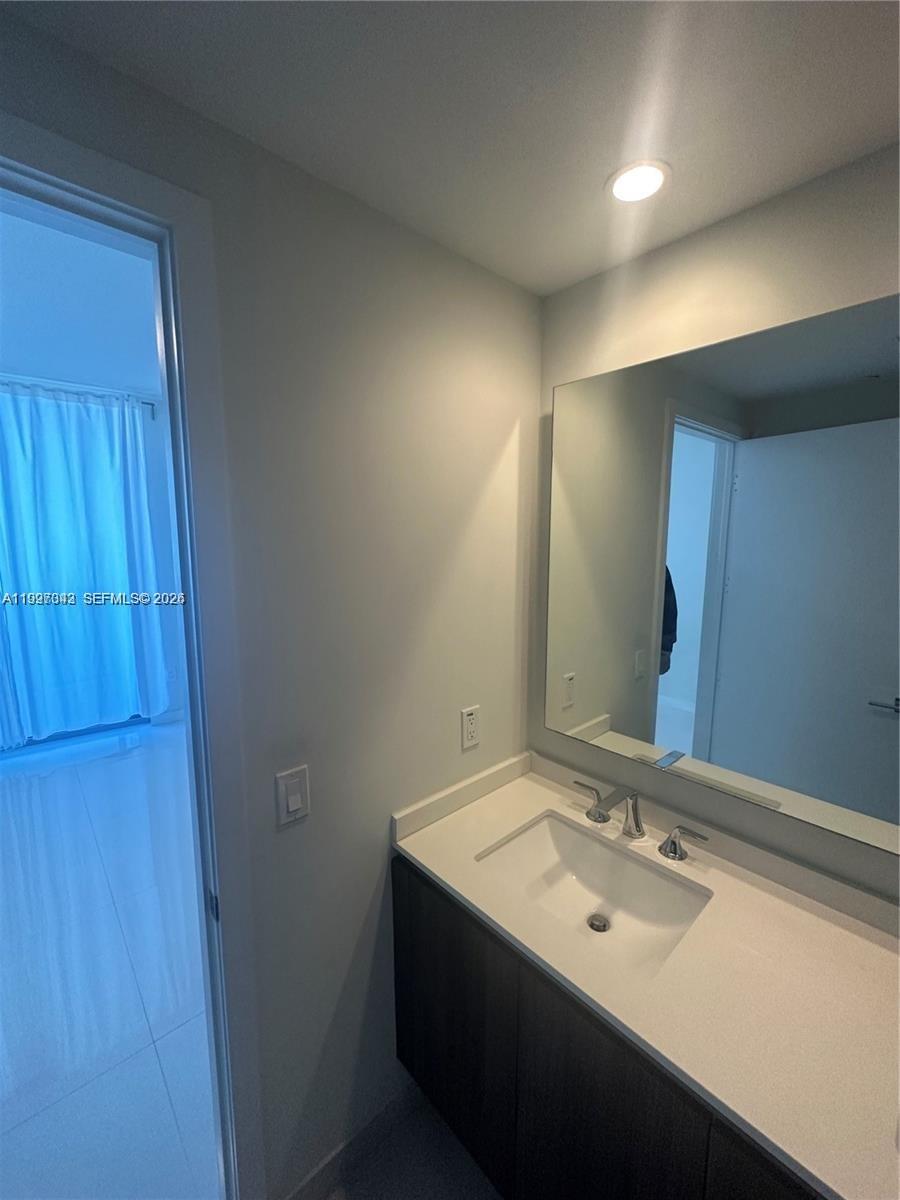 image Aria on the Bay5