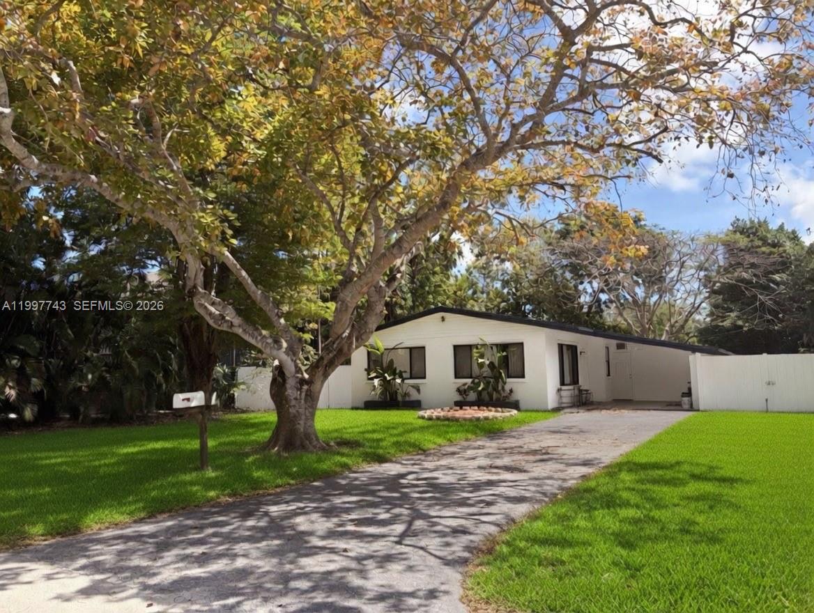 7830 SW 99th St Miami, FL 33156