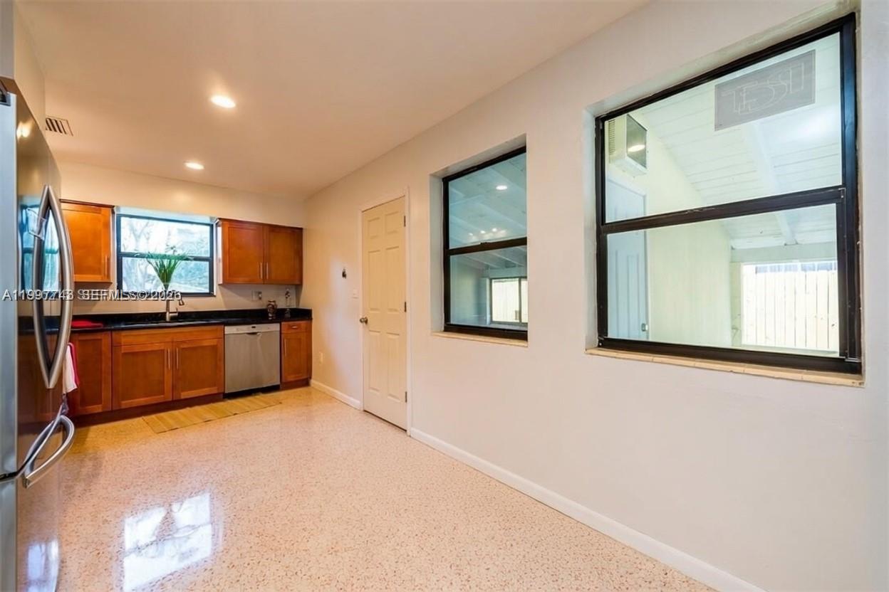 7830 SW 99th St Miami, FL 33156