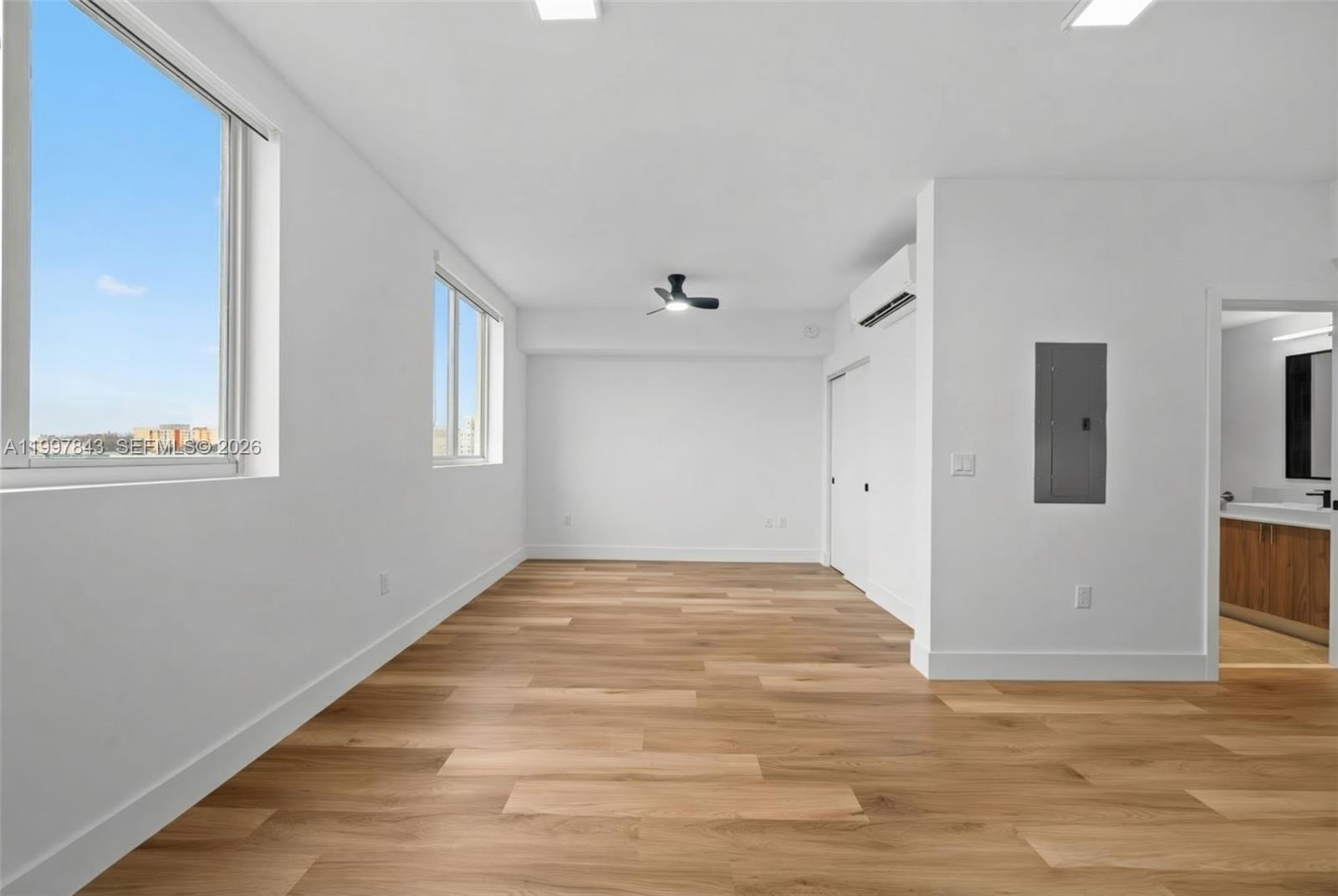 650 SW 1st St #304 Miami, FL 33130