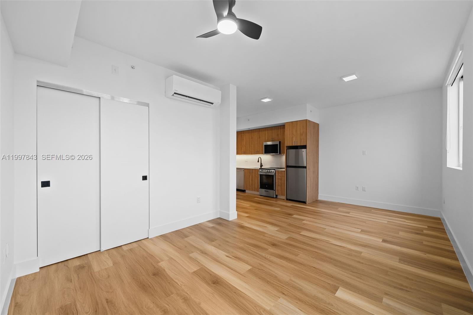 650 SW 1st St #304 Miami, FL 33130