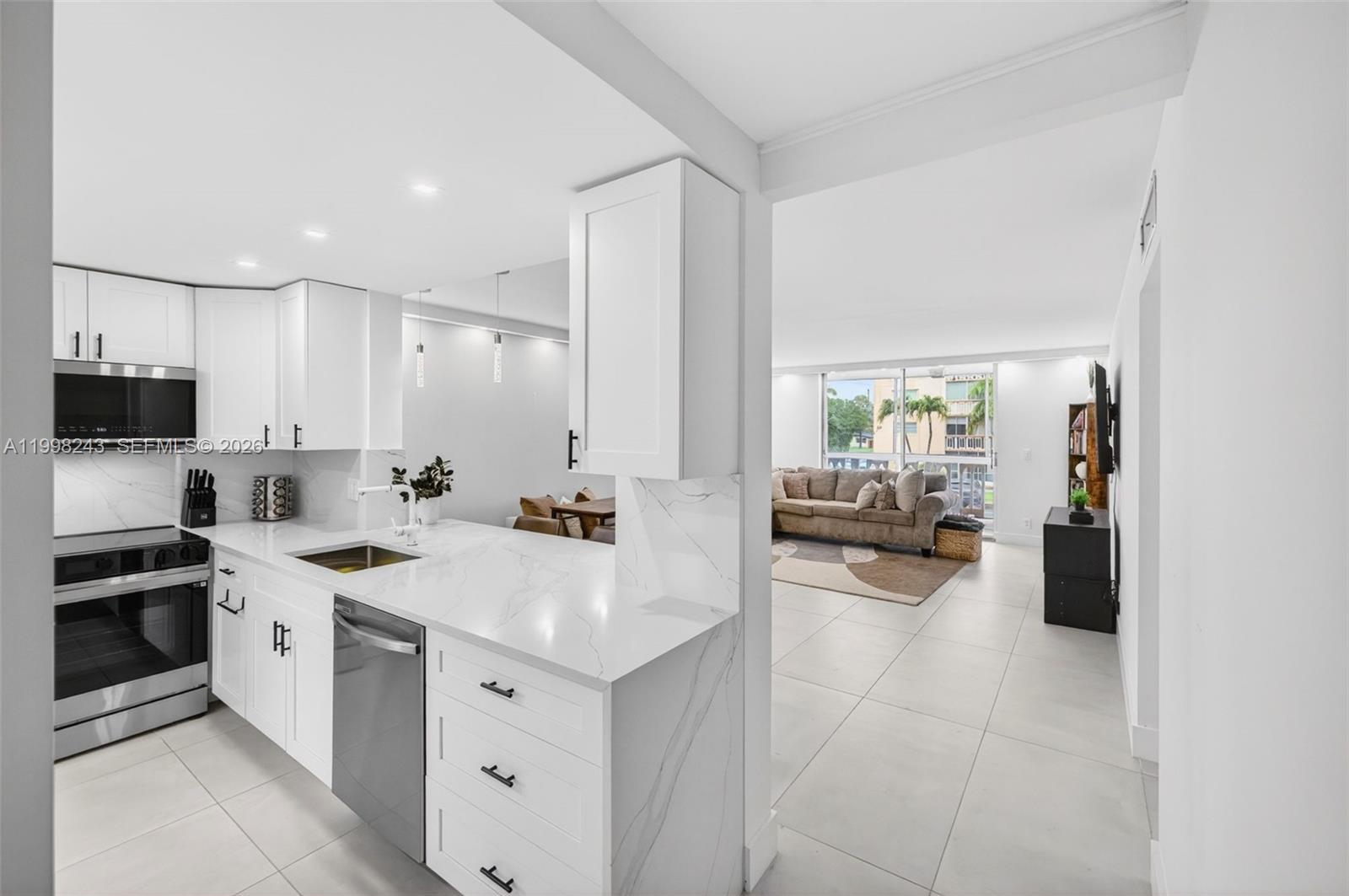 420 NE 12th Ave #202