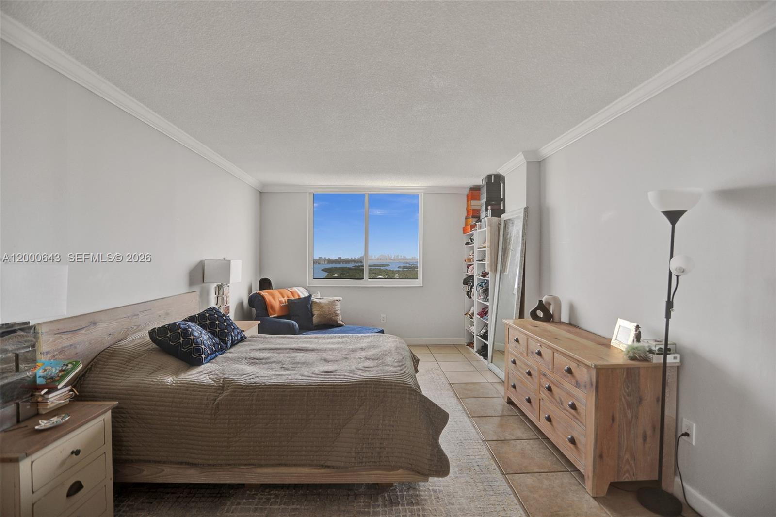 image Arlen House Condo16