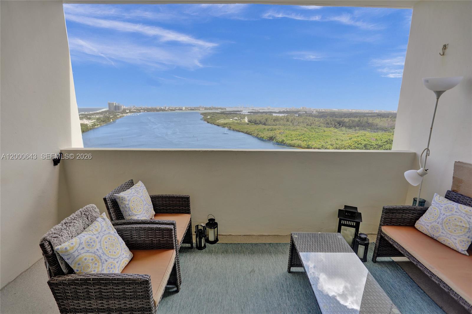 image Arlen House Condo6