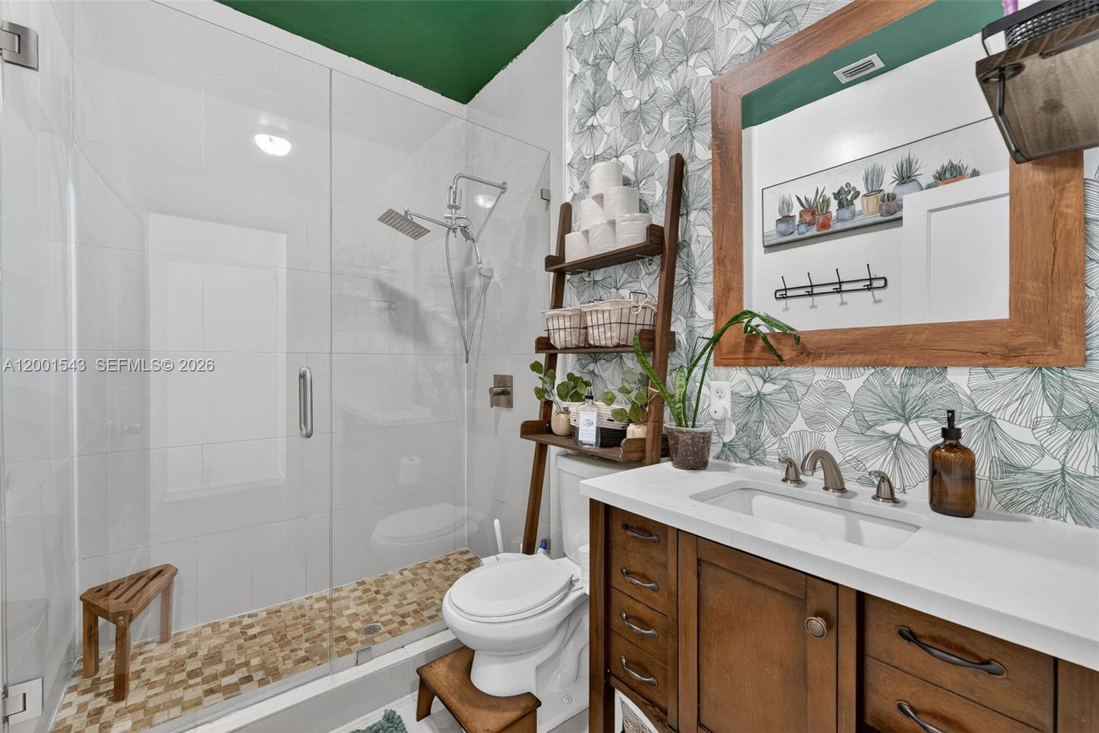 1960 NW 24th Ct Miami, FL 33125