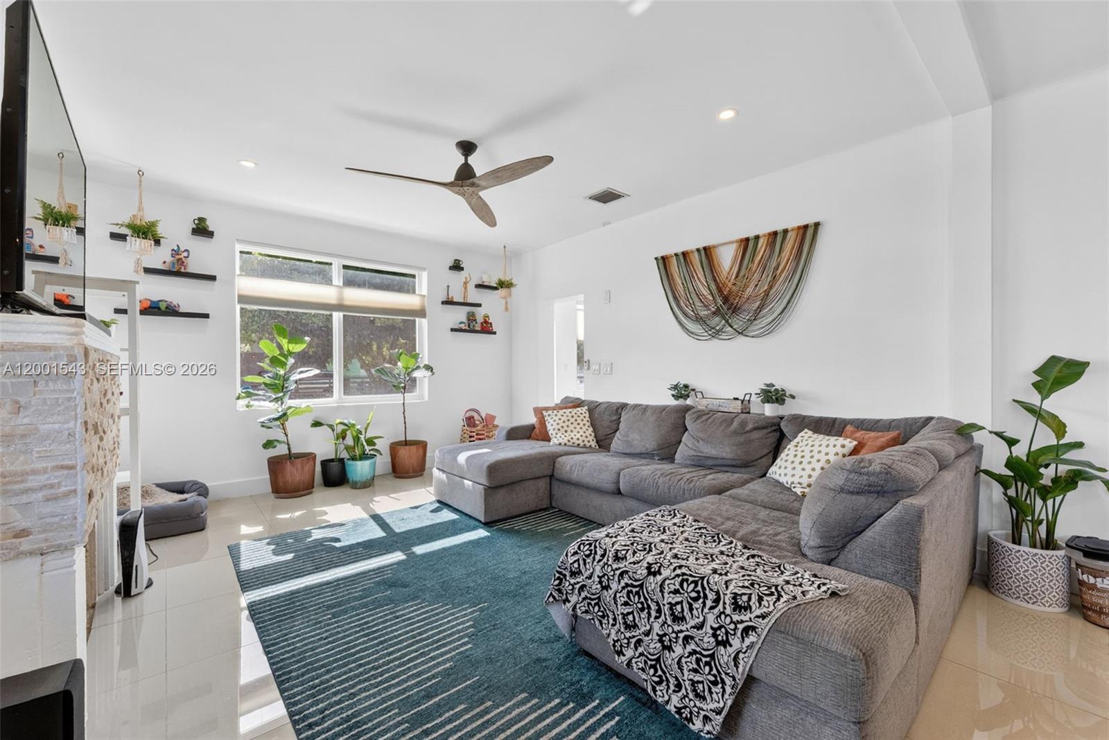 1960 NW 24th Ct Miami, FL 33125