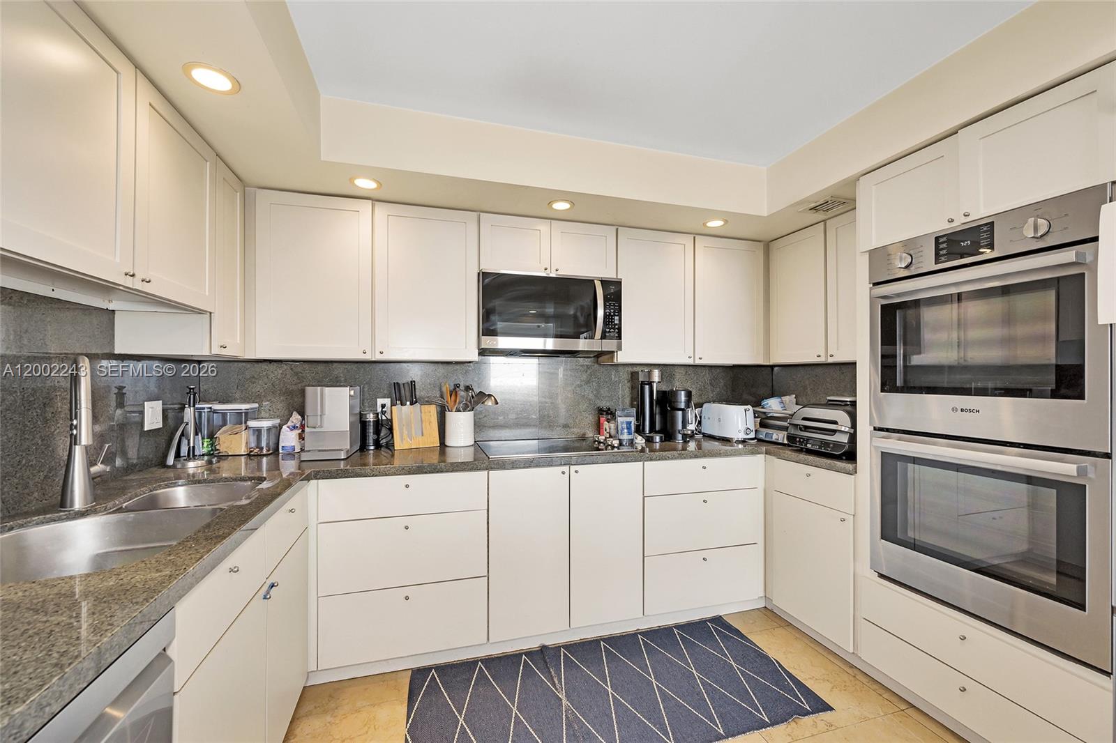 image Commodore Club West29