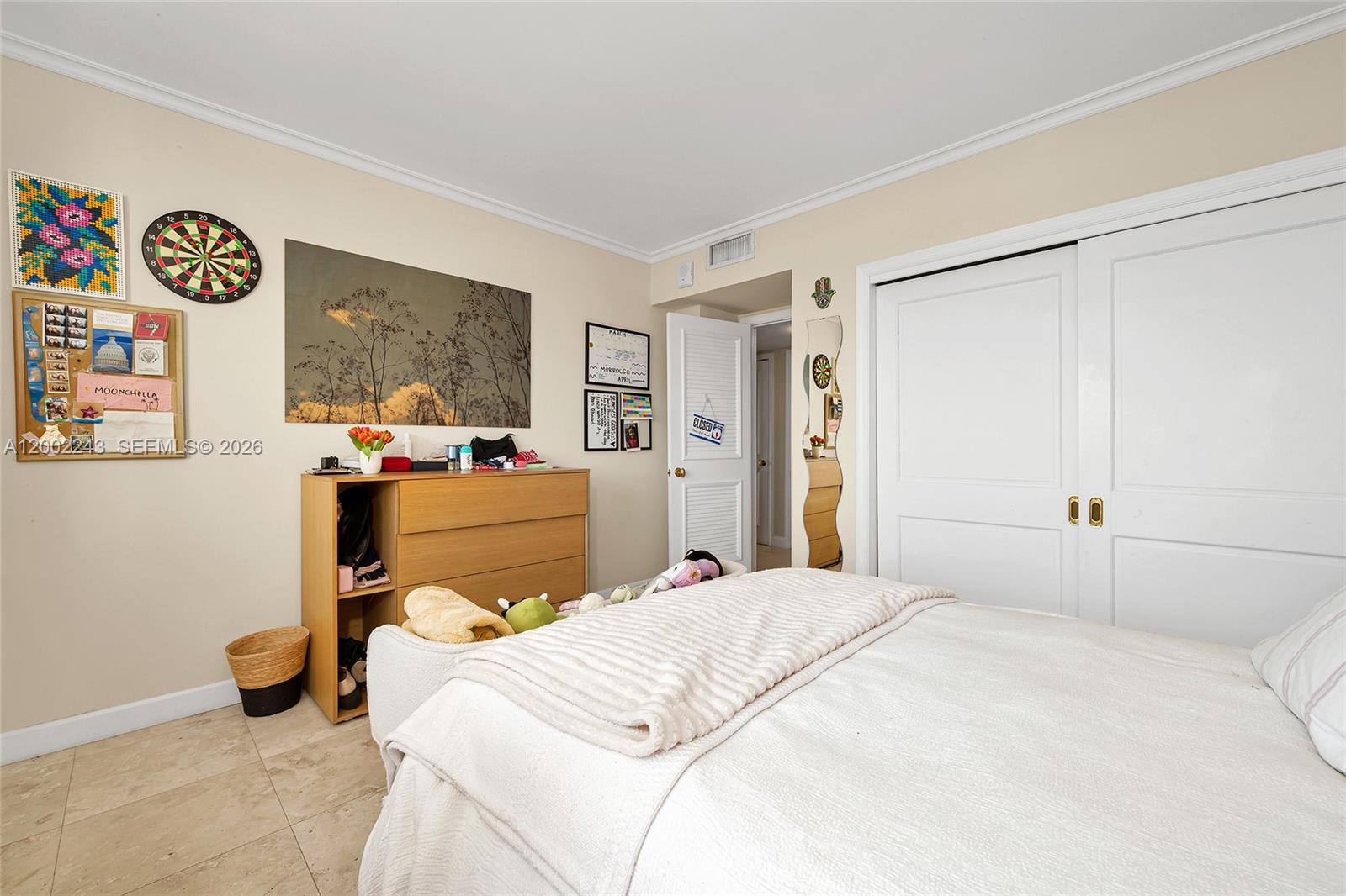 image Commodore Club West34