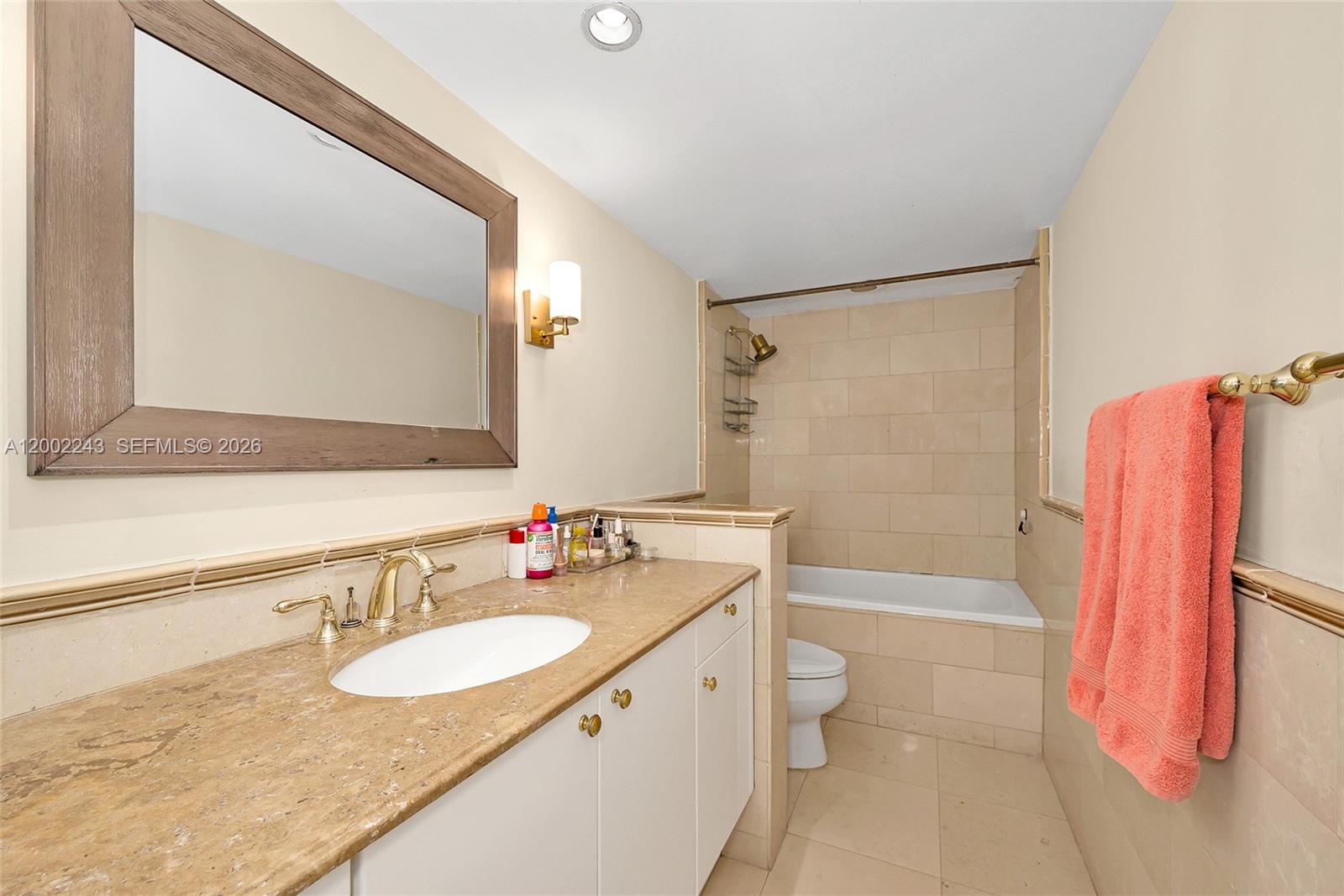 image Commodore Club West35