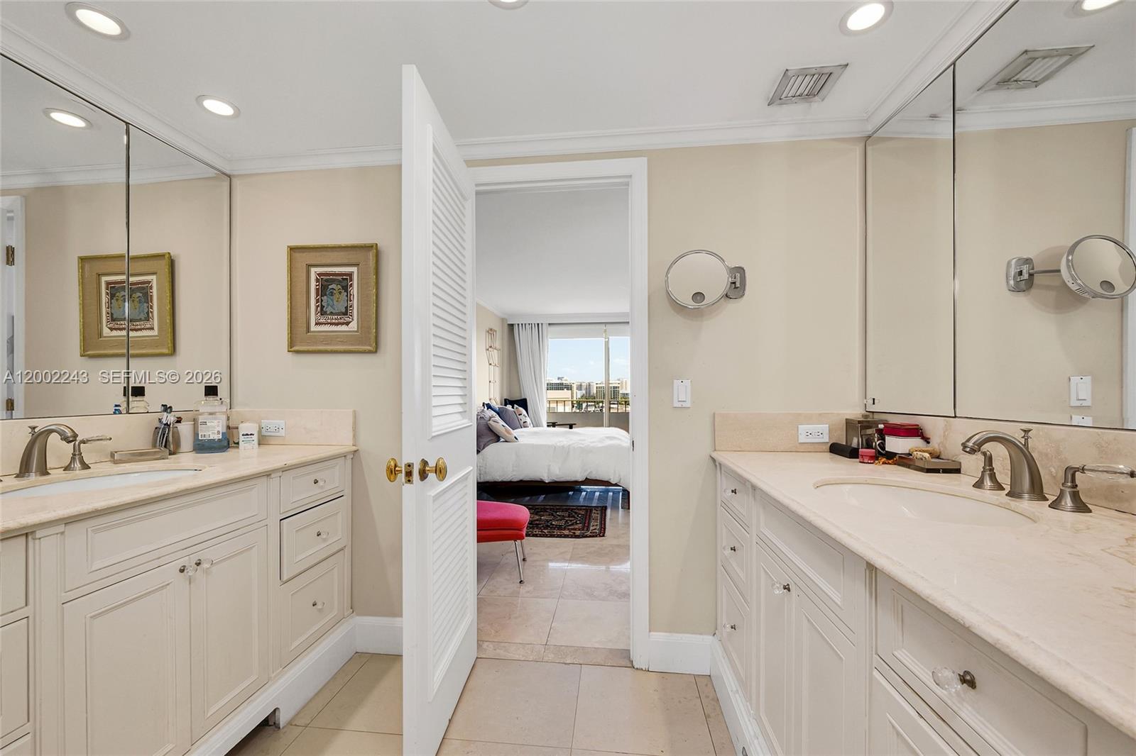 image Commodore Club West40