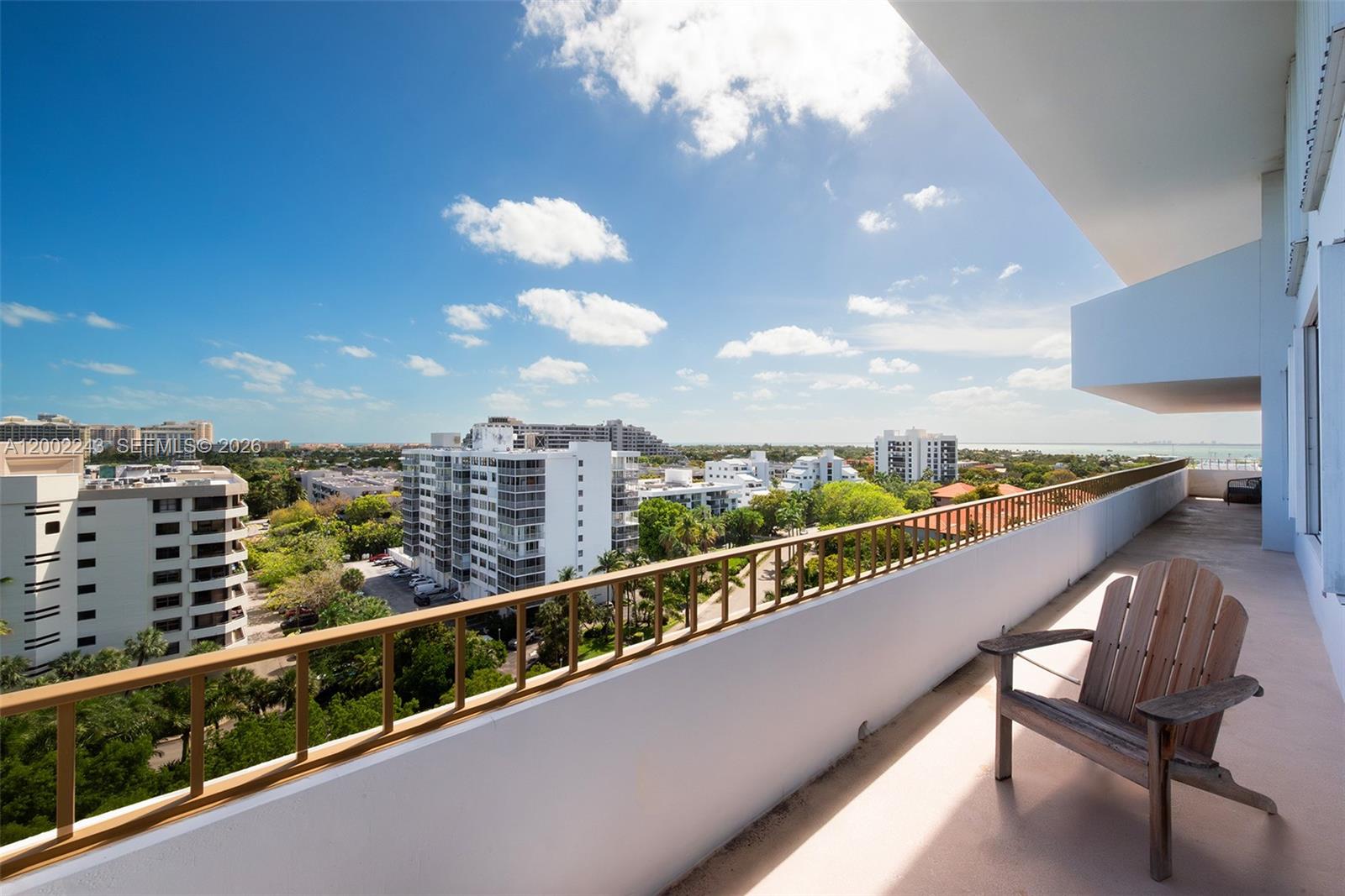 image Commodore Club West47