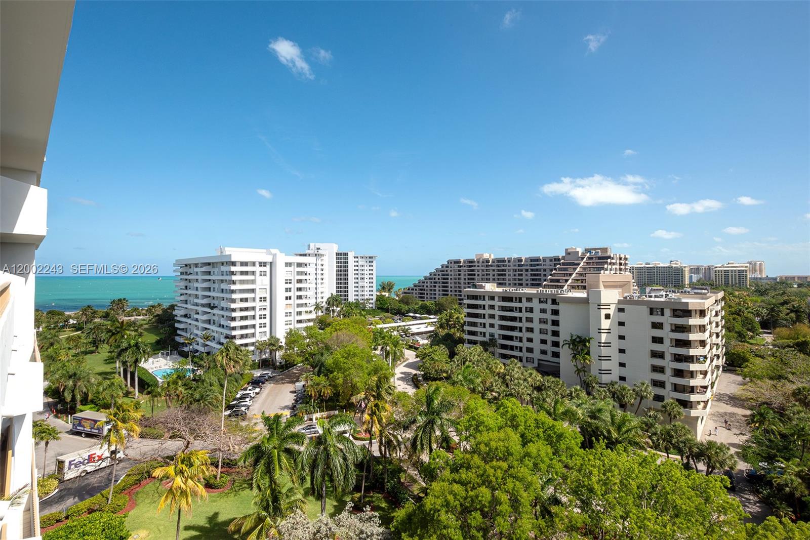 image Commodore Club West48