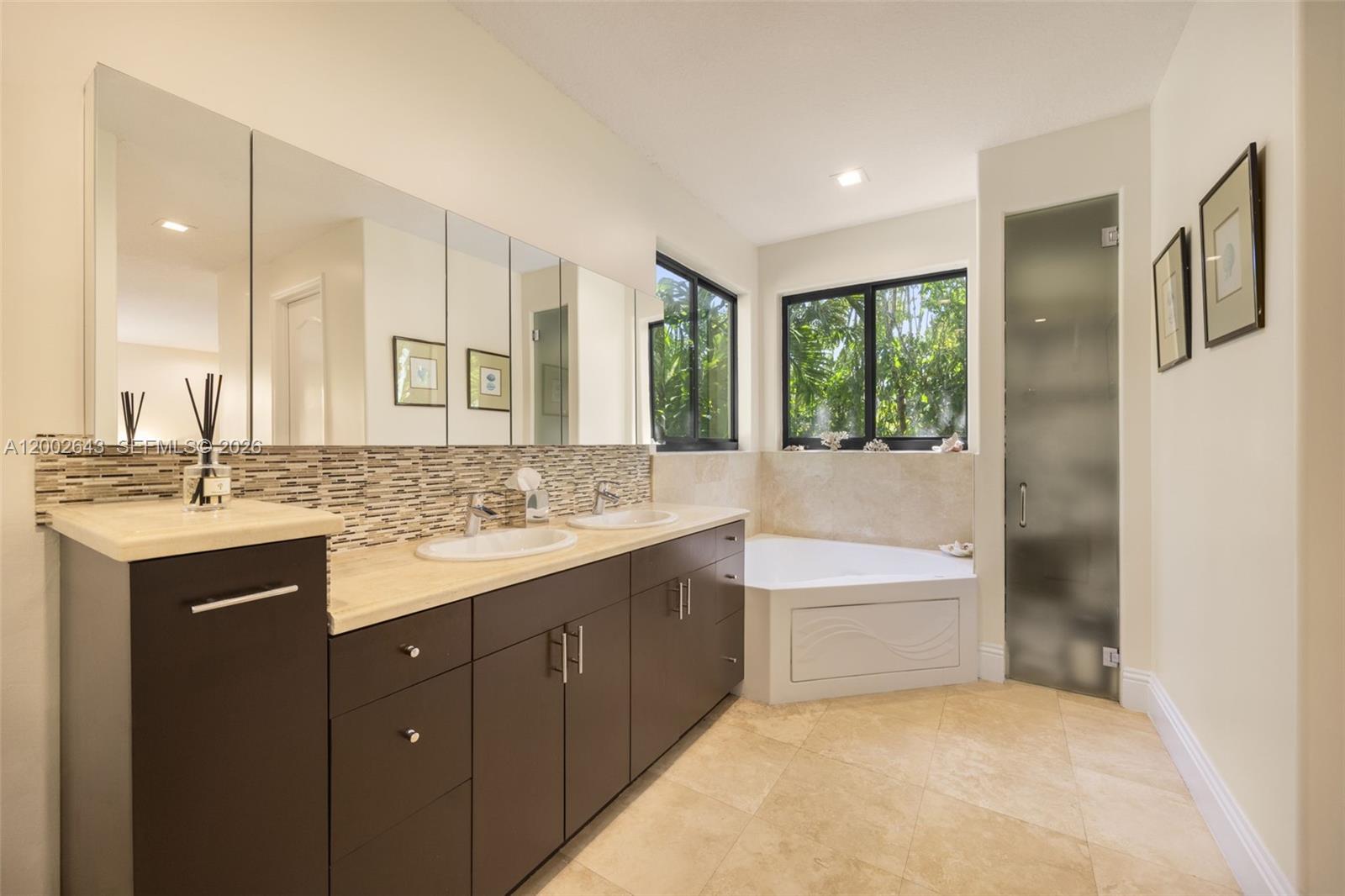 2301 Tigertail Ave Coconut Grove, FL 33133