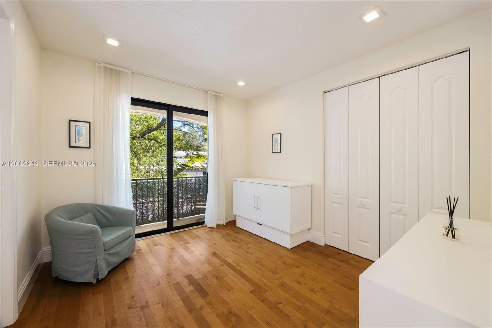 2301 Tigertail Ave Coconut Grove, FL 33133