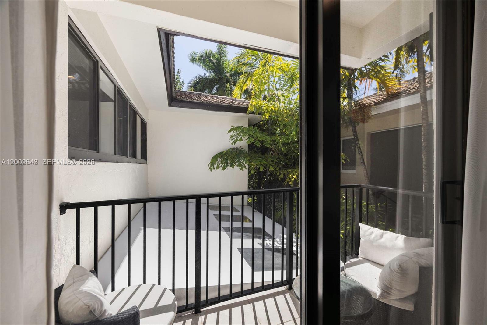 2301 Tigertail Ave Coconut Grove, FL 33133