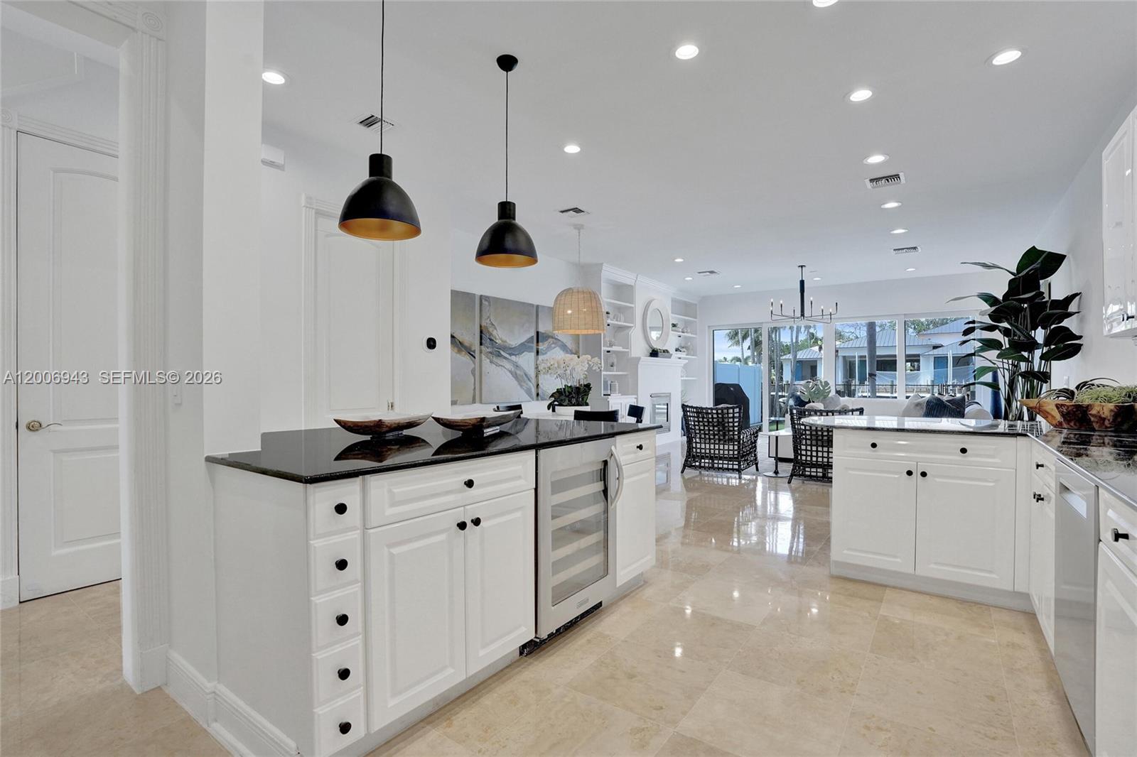 2739 NE 15th St Fort Lauderdale, FL 33304