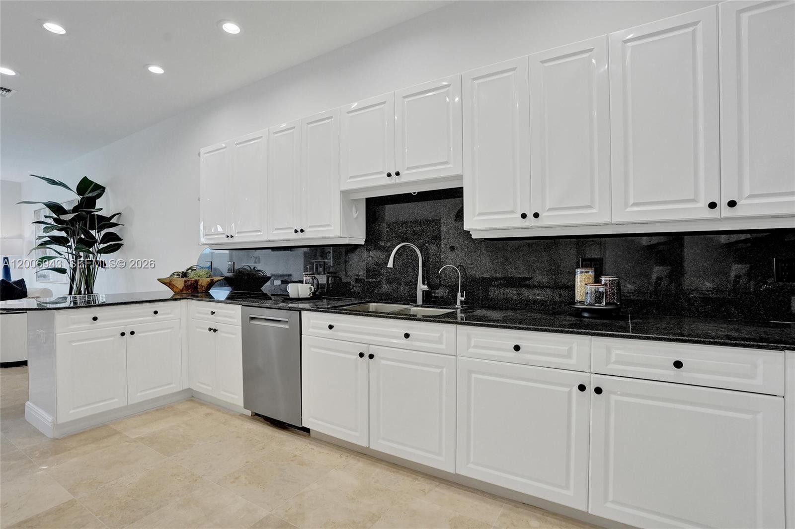 2739 NE 15th St Fort Lauderdale, FL 33304