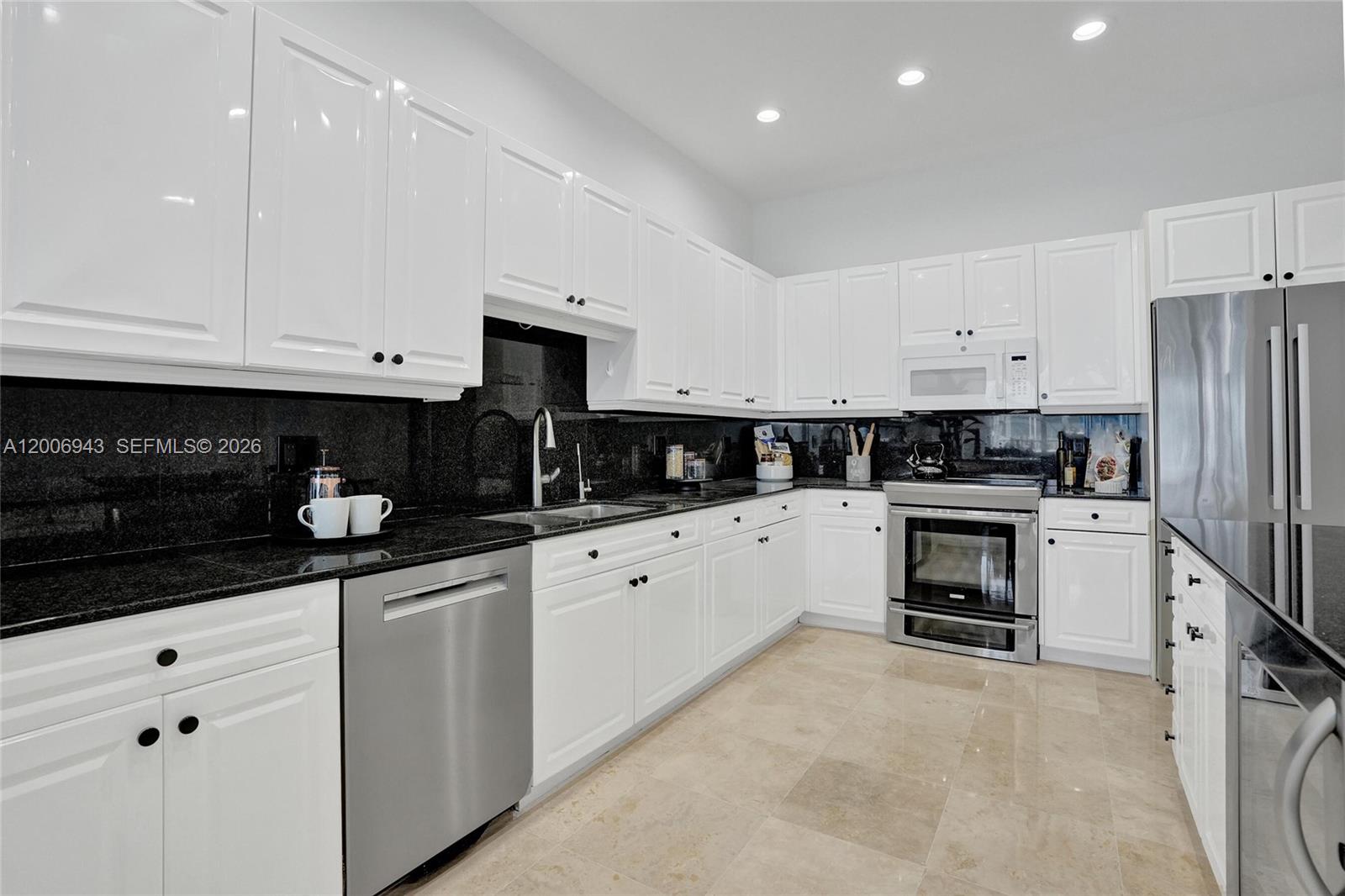 2739 NE 15th St Fort Lauderdale, FL 33304