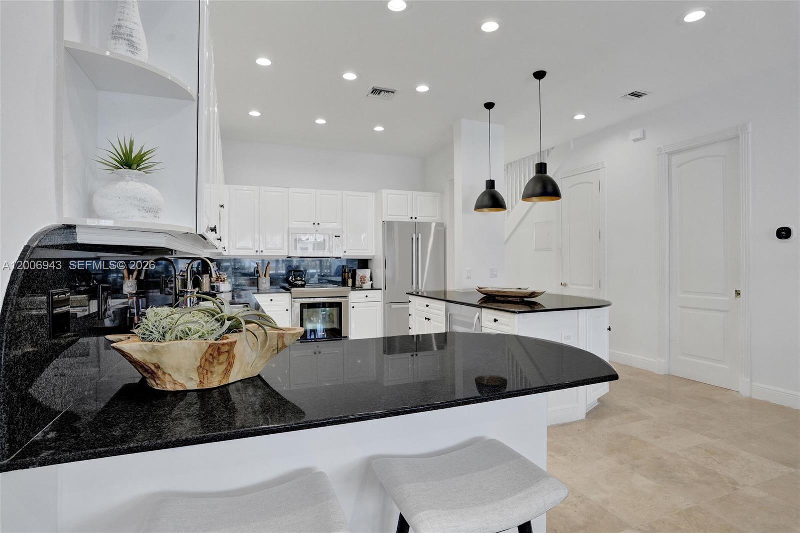 2739 NE 15th St Fort Lauderdale, FL 33304