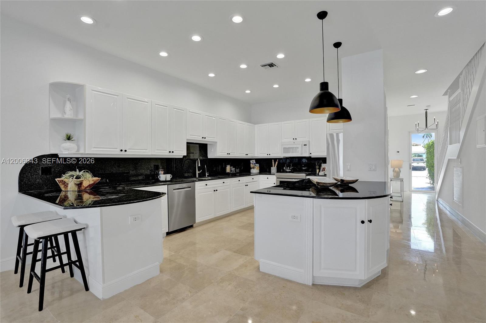 2739 NE 15th St Fort Lauderdale, FL 33304