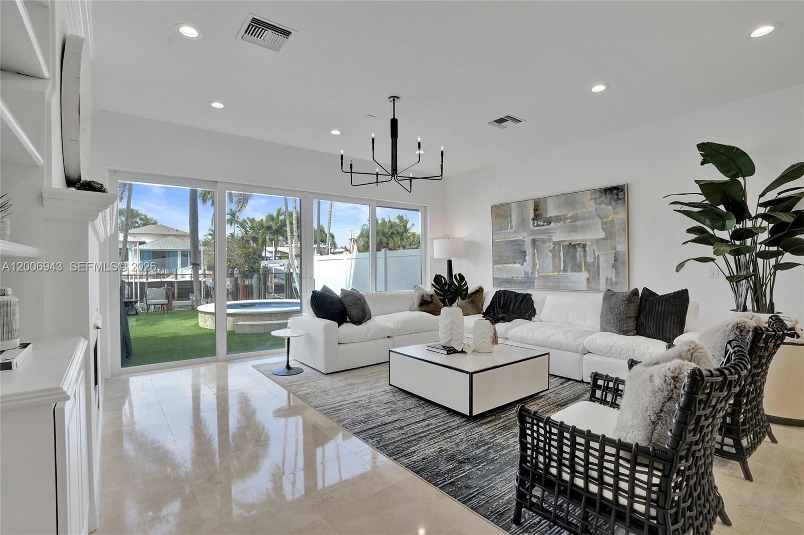 2739 NE 15th St Fort Lauderdale, FL 33304