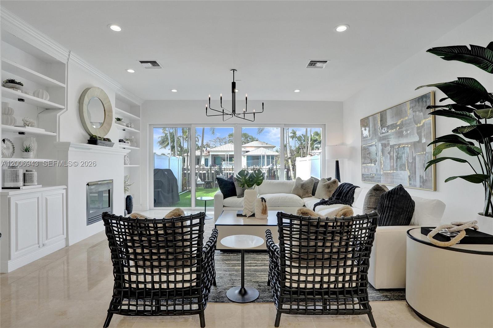 2739 NE 15th St Fort Lauderdale, FL 33304