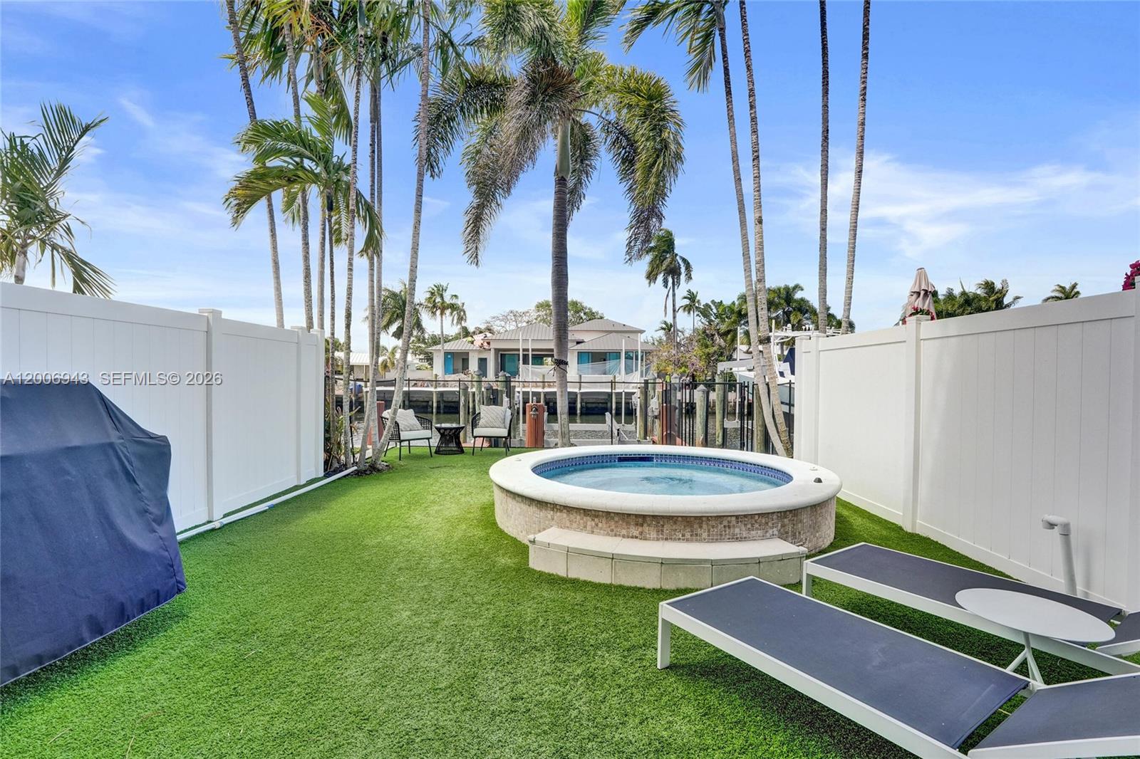 2739 NE 15th St Fort Lauderdale, FL 33304