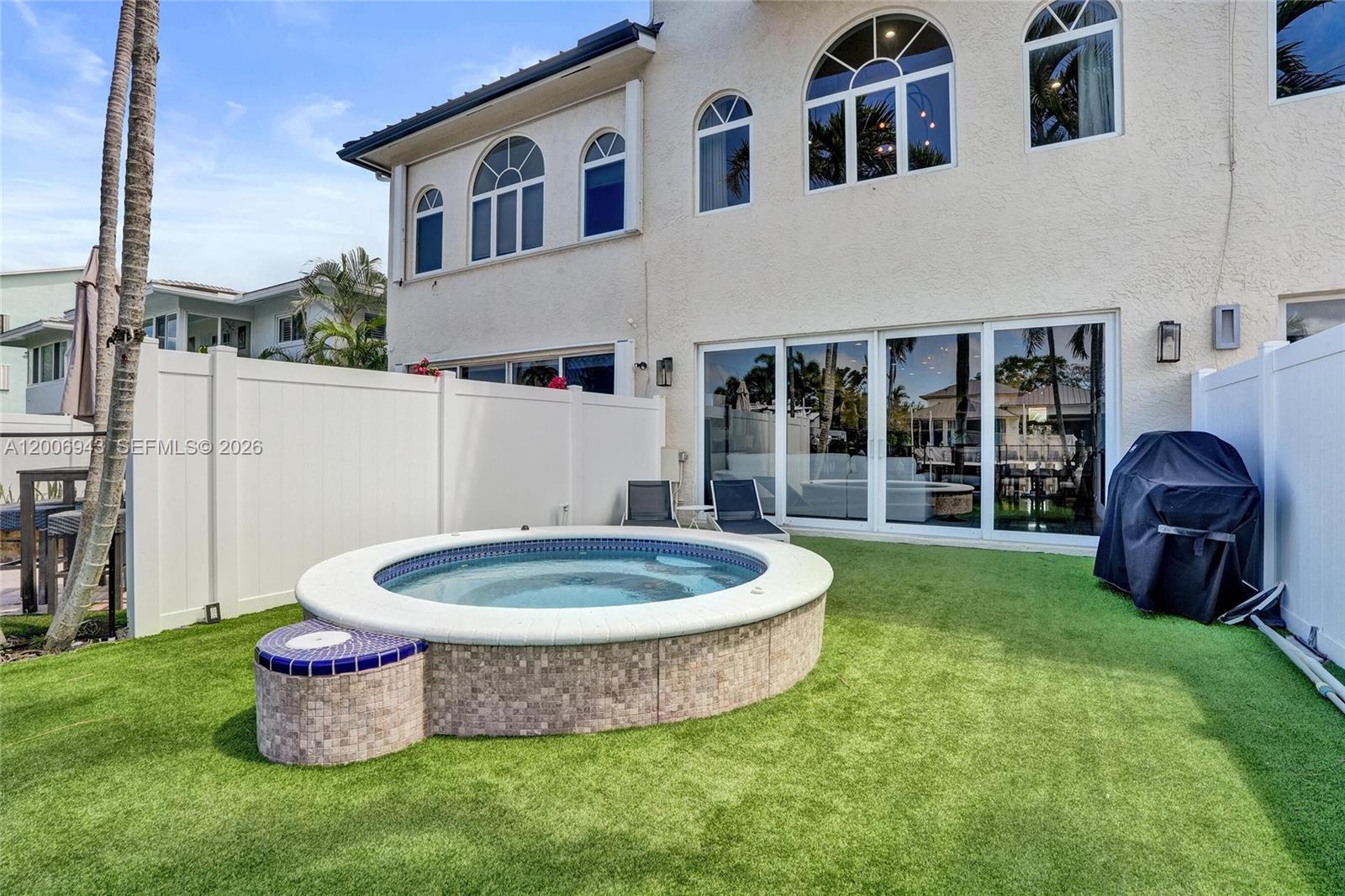 2739 NE 15th St Fort Lauderdale, FL 33304