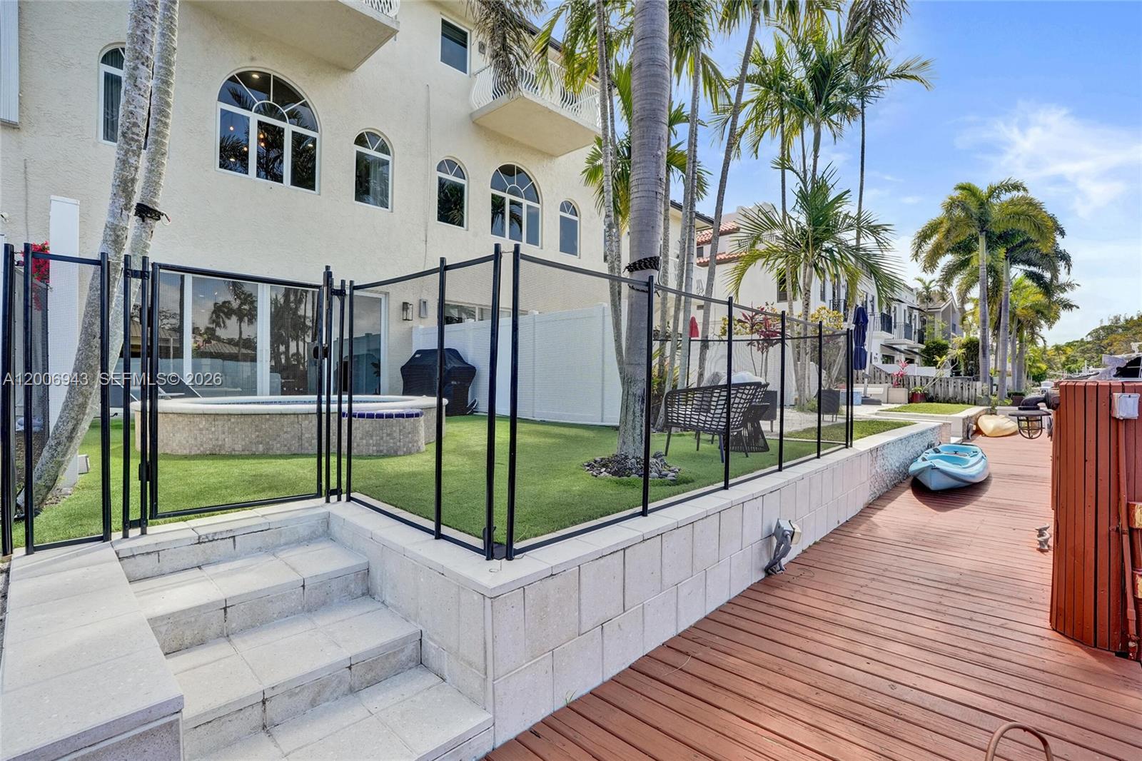 2739 NE 15th St Fort Lauderdale, FL 33304