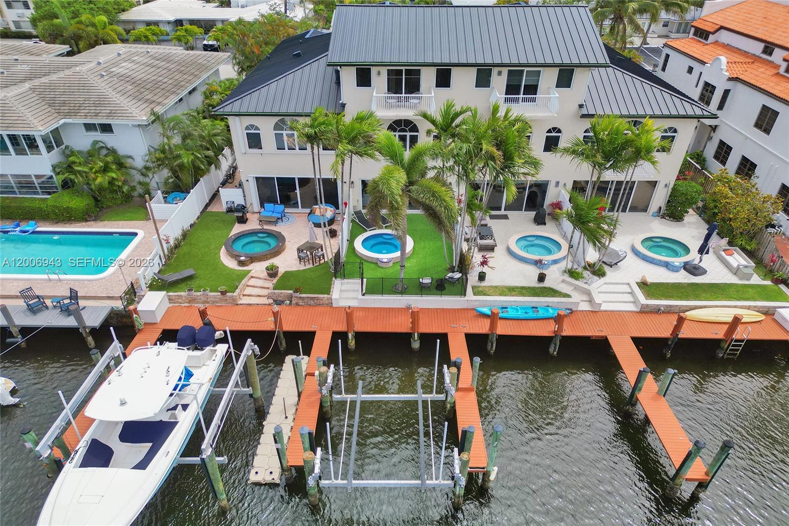 2739 NE 15th St Fort Lauderdale, FL 33304