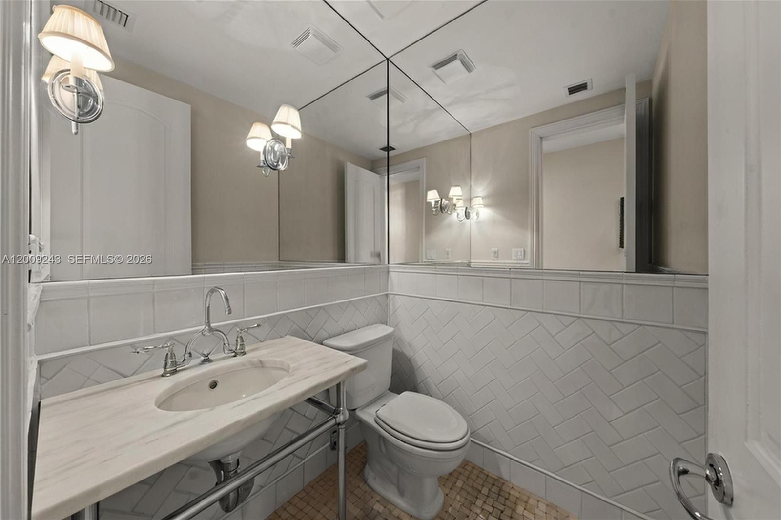 2430 Aqua Vis Blvd Fort Lauderdale, FL 33301