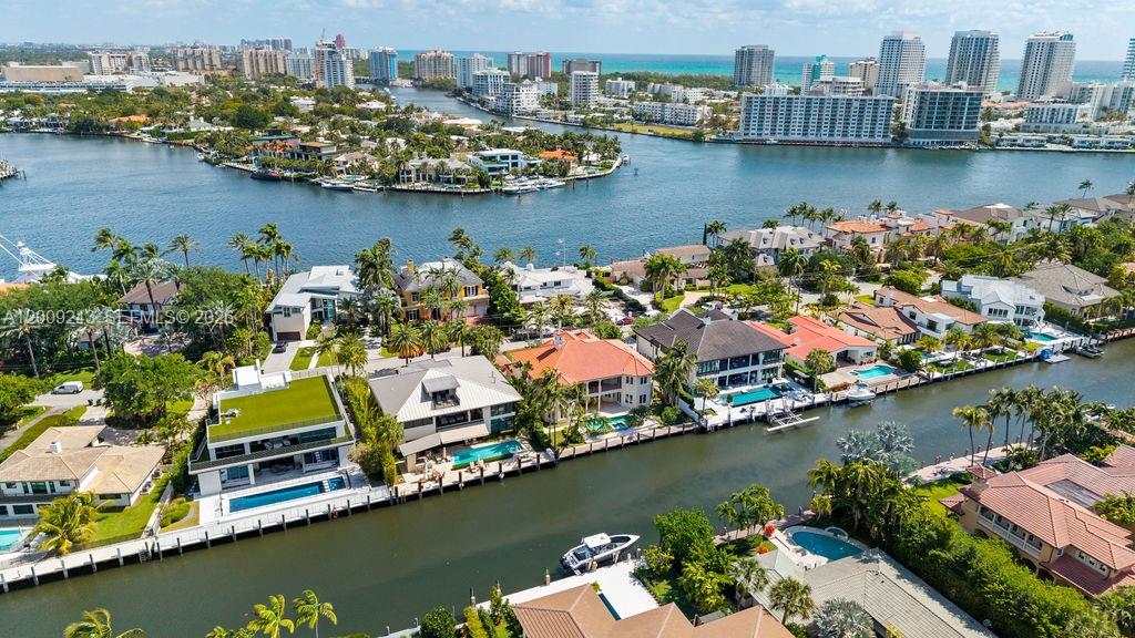 2430 Aqua Vis Blvd Fort Lauderdale, FL 33301