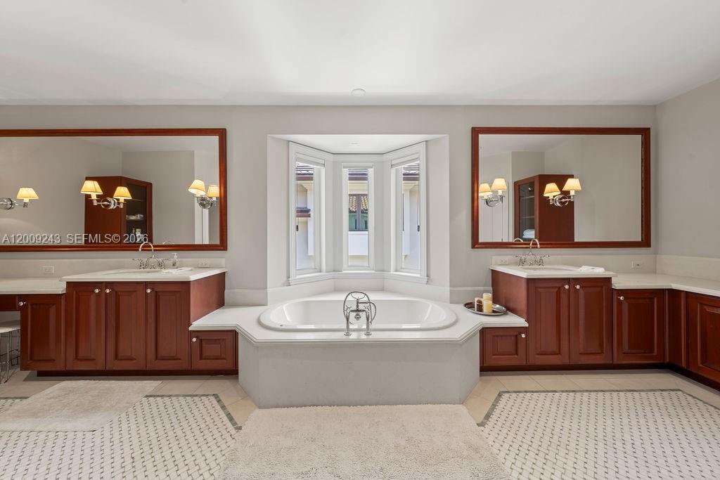 2430 Aqua Vis Blvd Fort Lauderdale, FL 33301