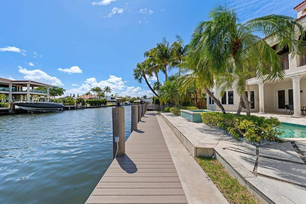 2430 Aqua Vis Blvd Fort Lauderdale, FL 33301