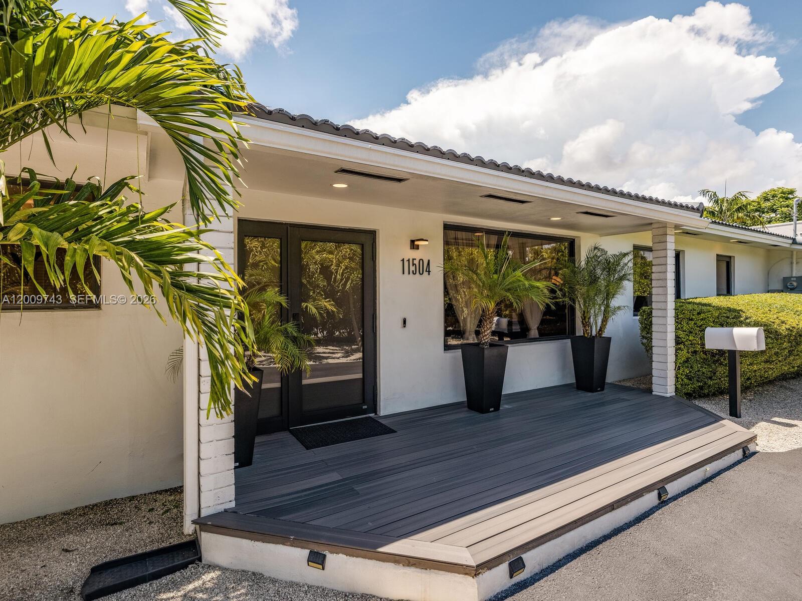 11504 NE 6th Ave Biscayne Park, FL 33161