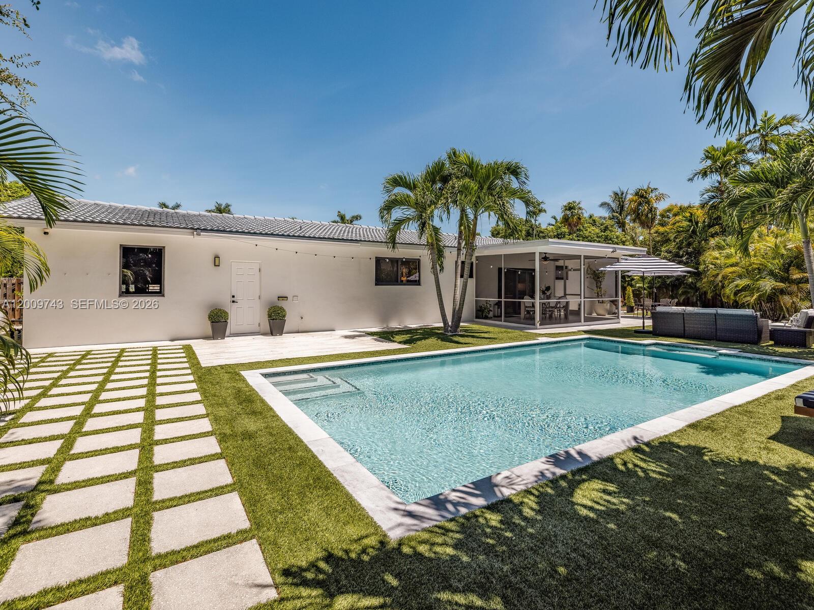 11504 NE 6th Ave Biscayne Park, FL 33161