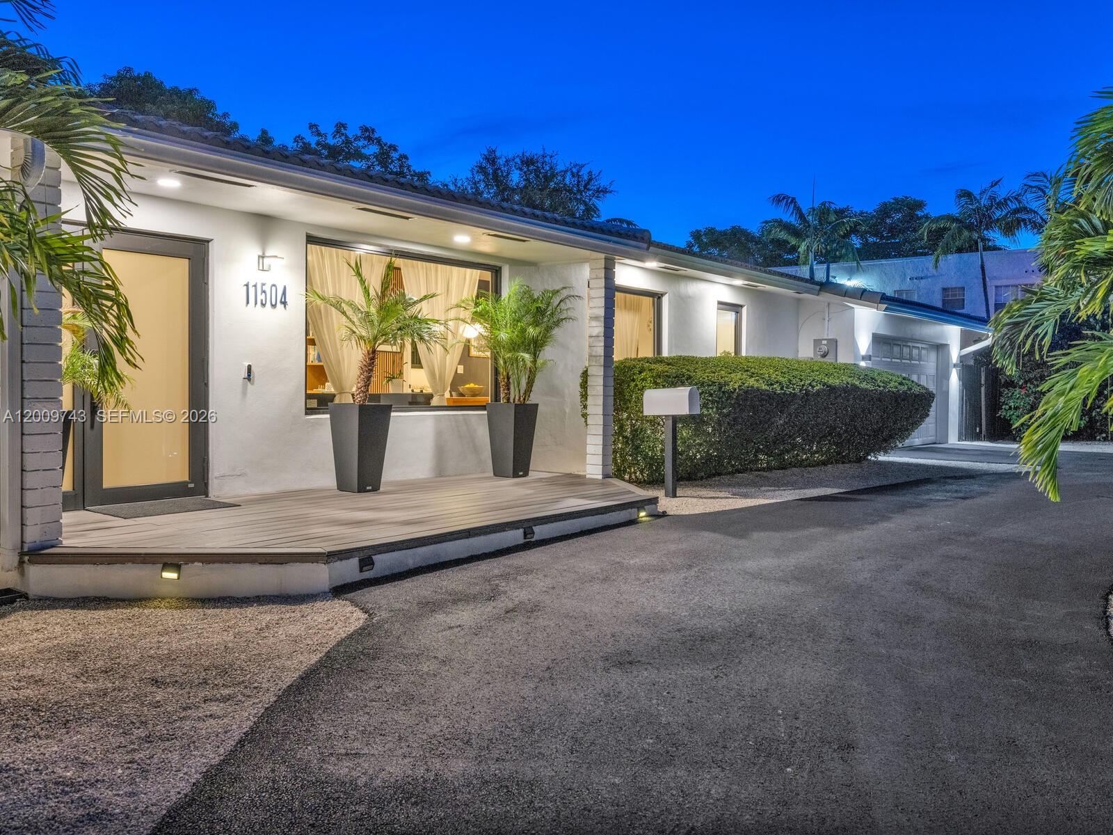 11504 NE 6th Ave Biscayne Park, FL 33161