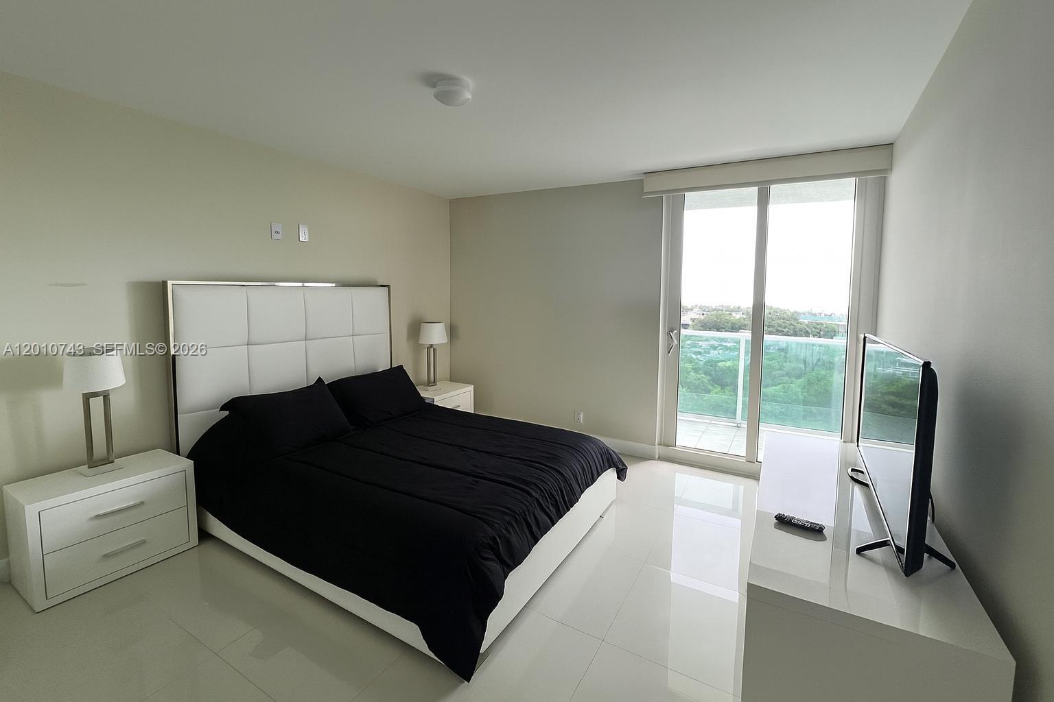 image Arlen House East10