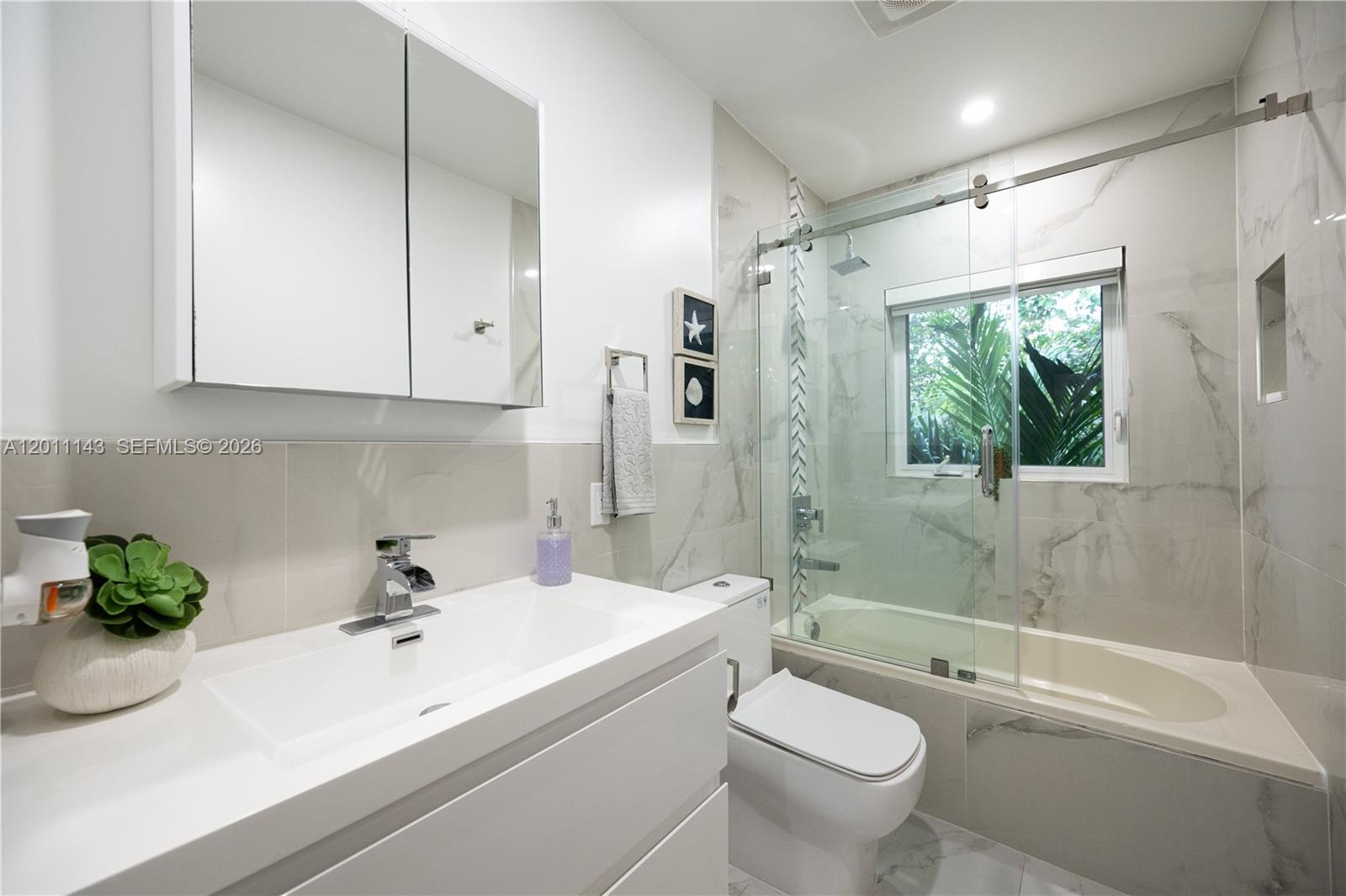 7125 Los Pinos Blvd Coral Gables, FL 33143