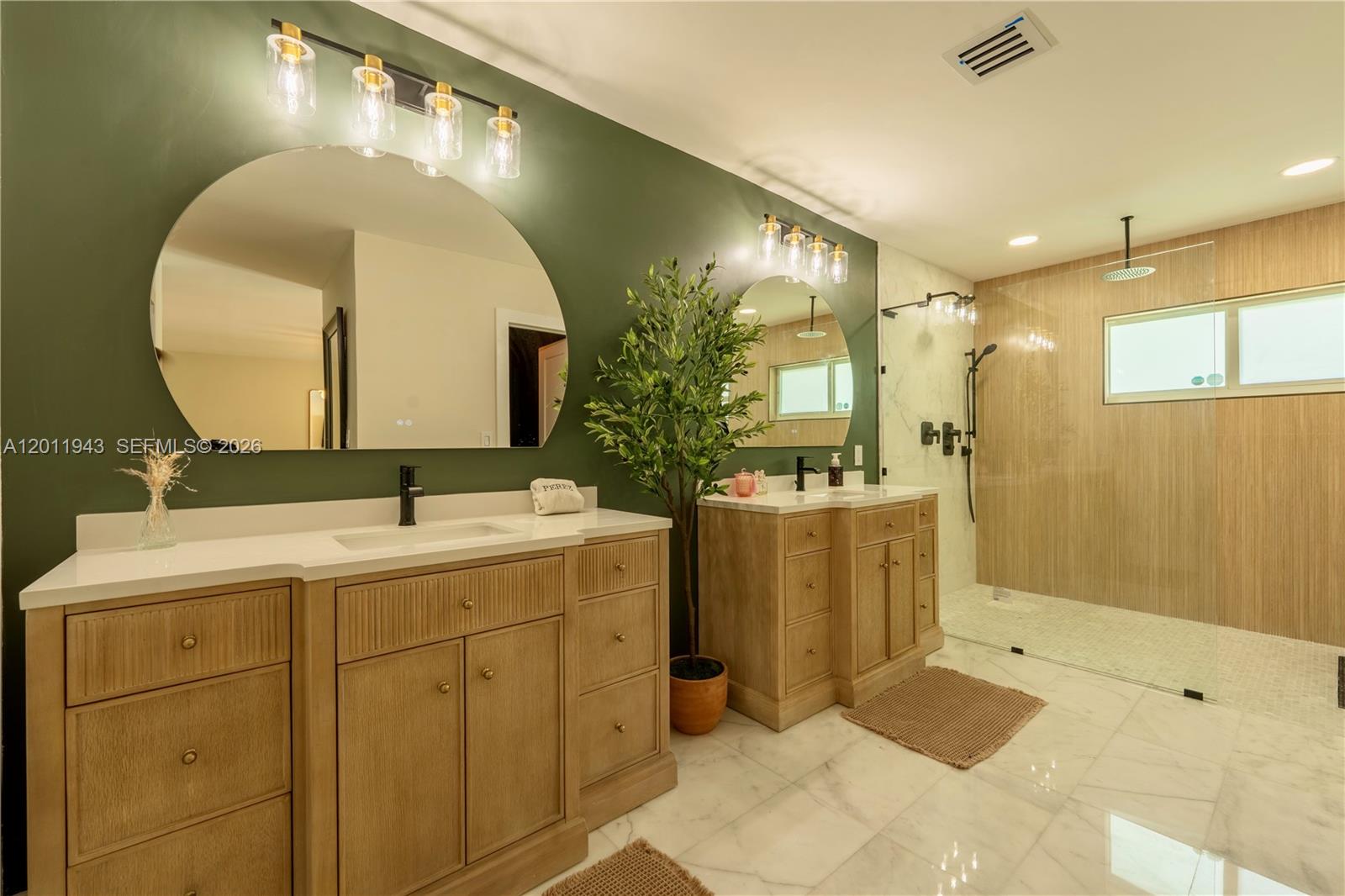 10461 SW 121st St Miami, FL 33176