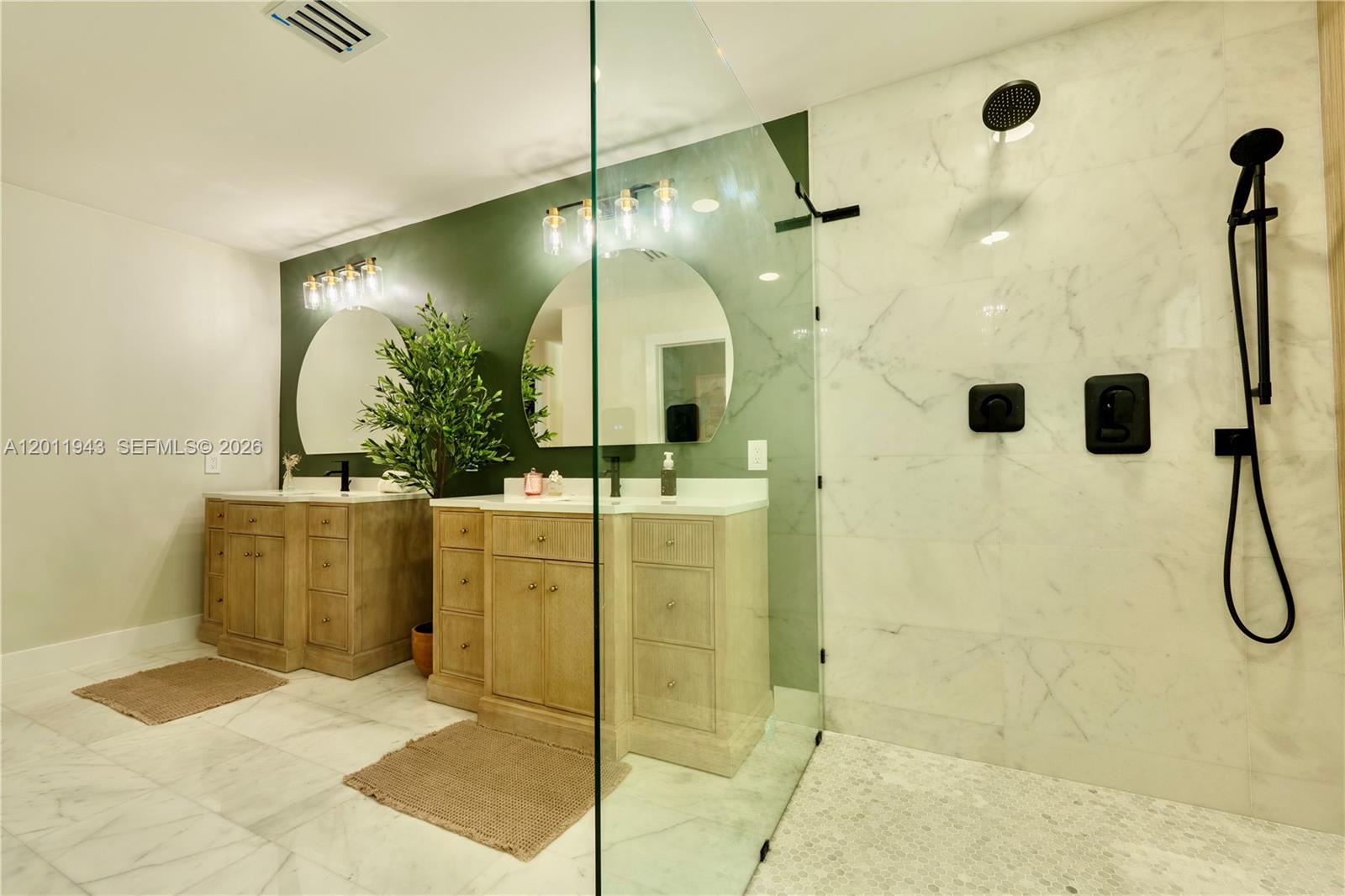 10461 SW 121st St Miami, FL 33176